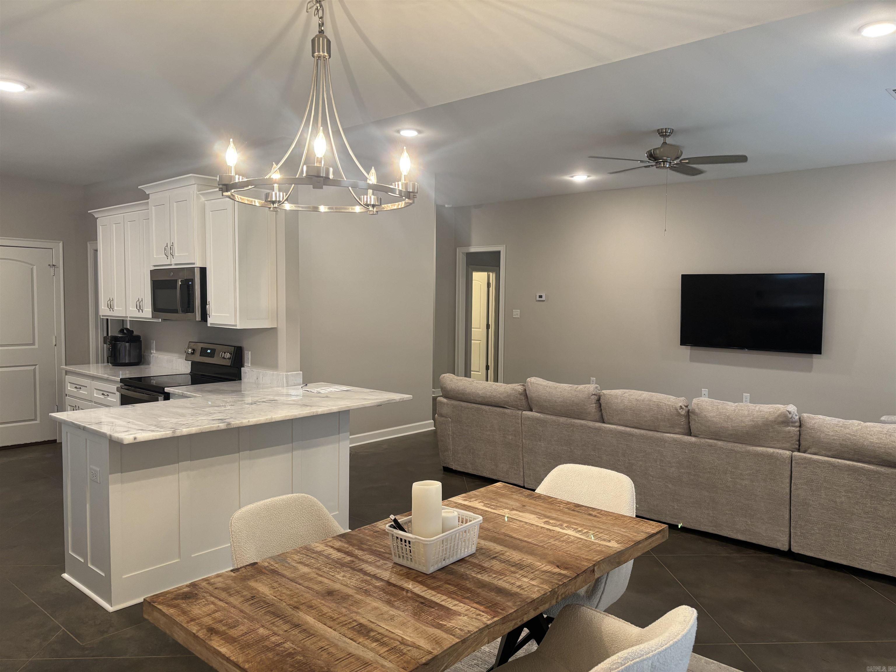 2850 Carmichael Drive