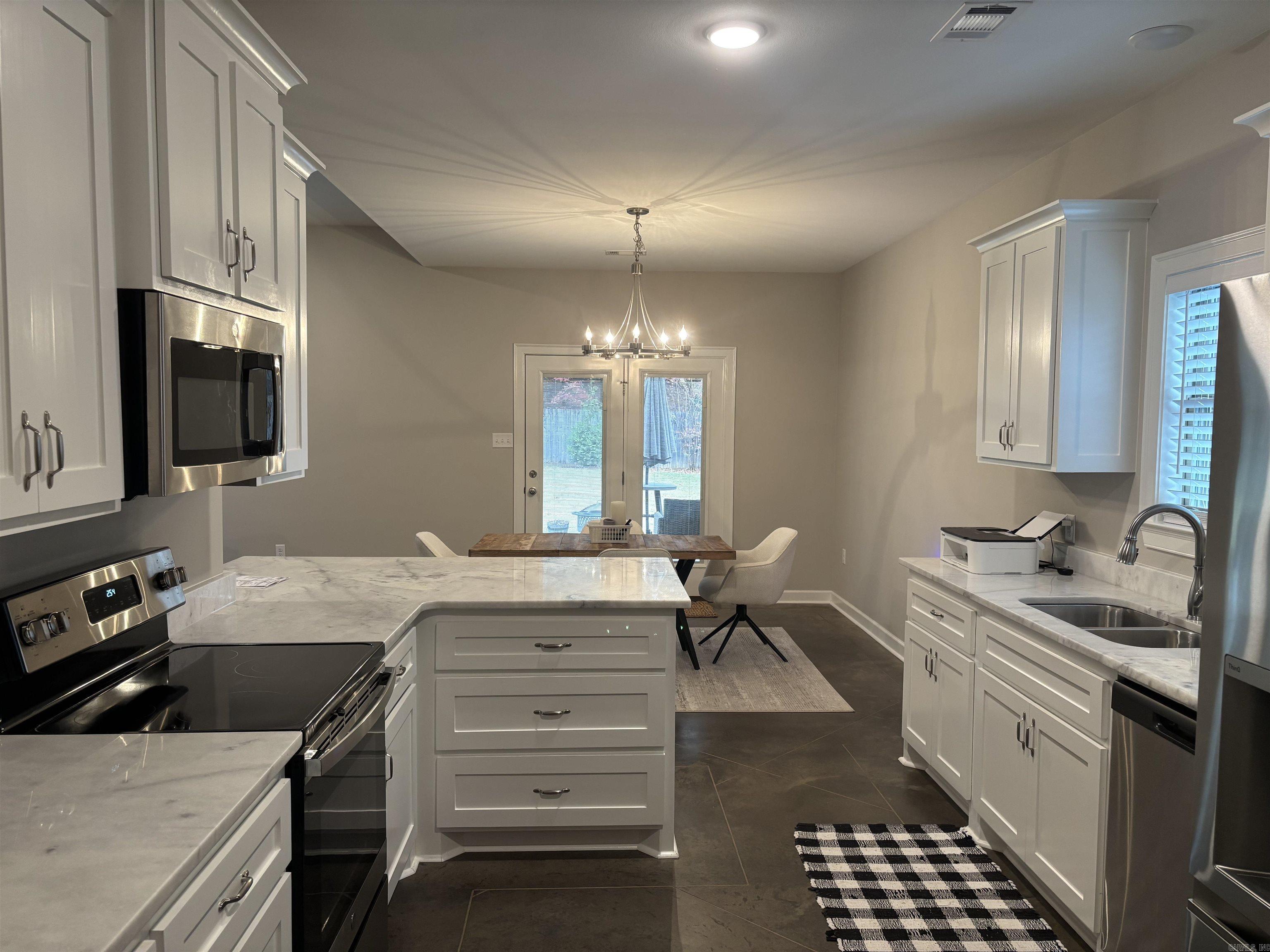 2850 Carmichael Drive