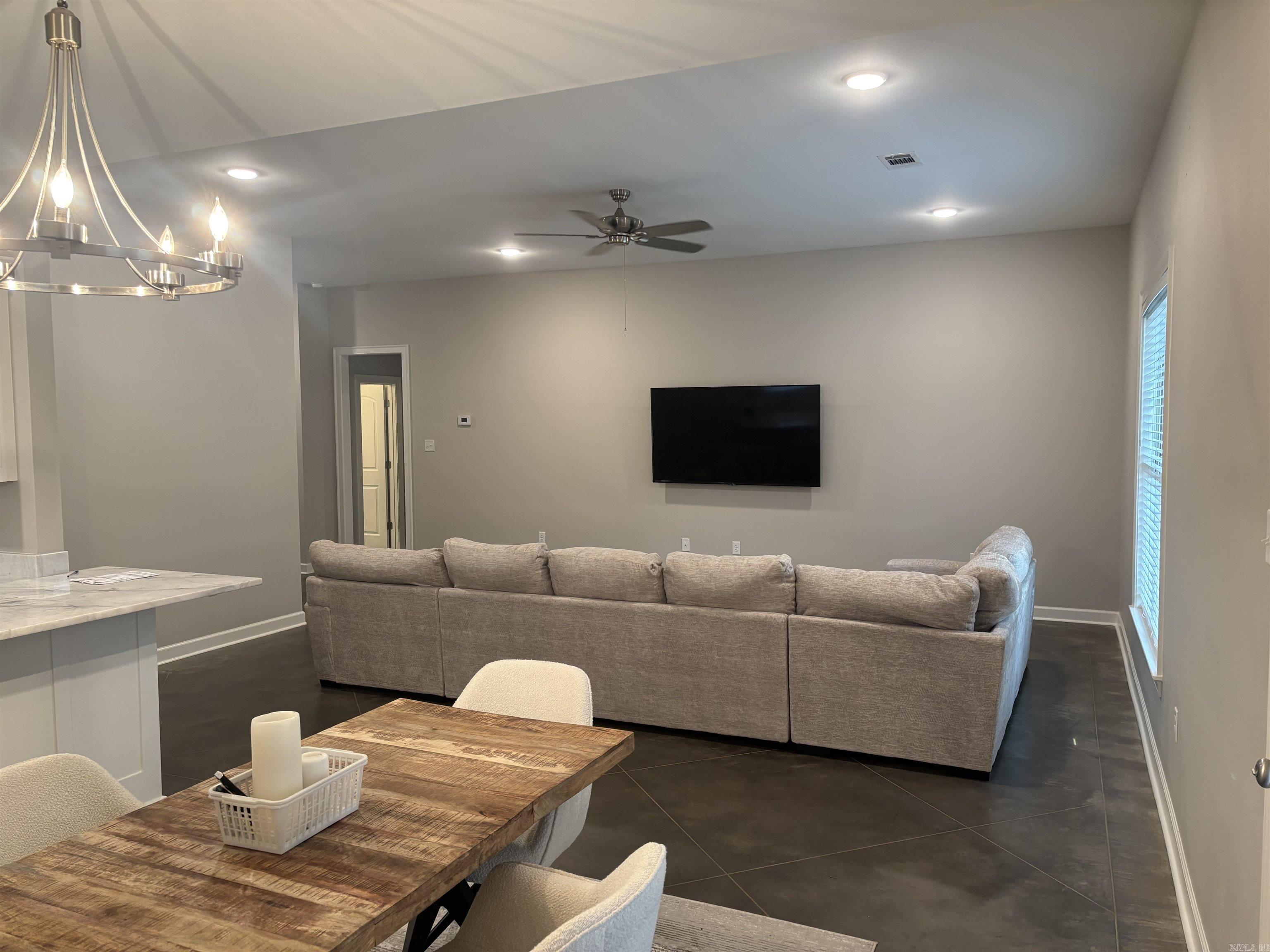 2850 Carmichael Drive