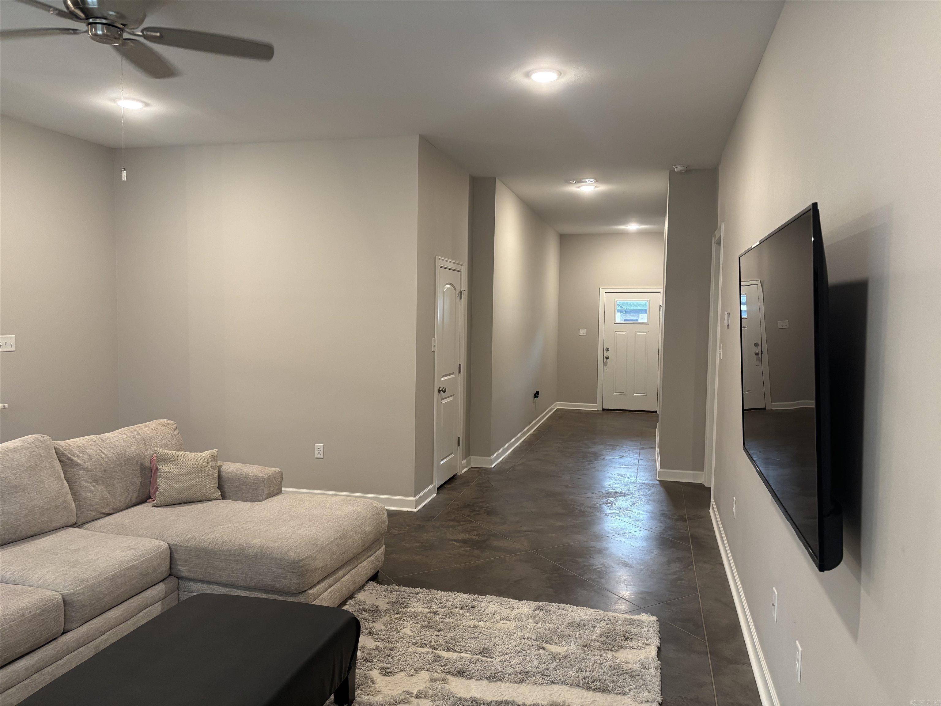 2850 Carmichael Drive