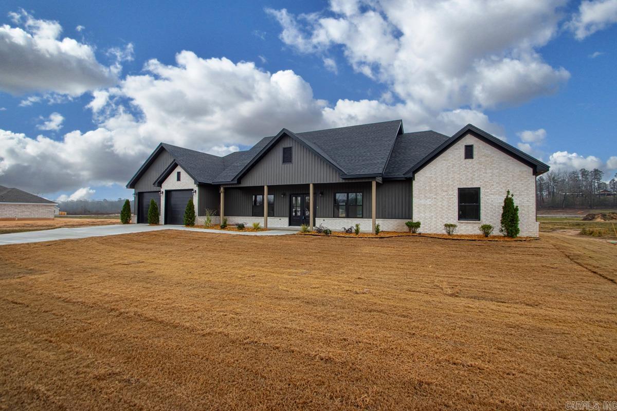 1033 Duke Drive