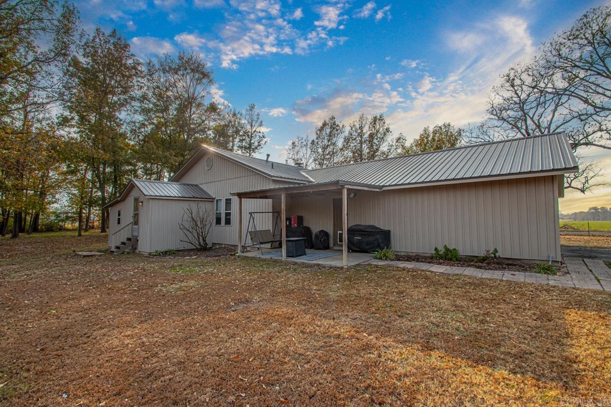 211 Liles Rd
