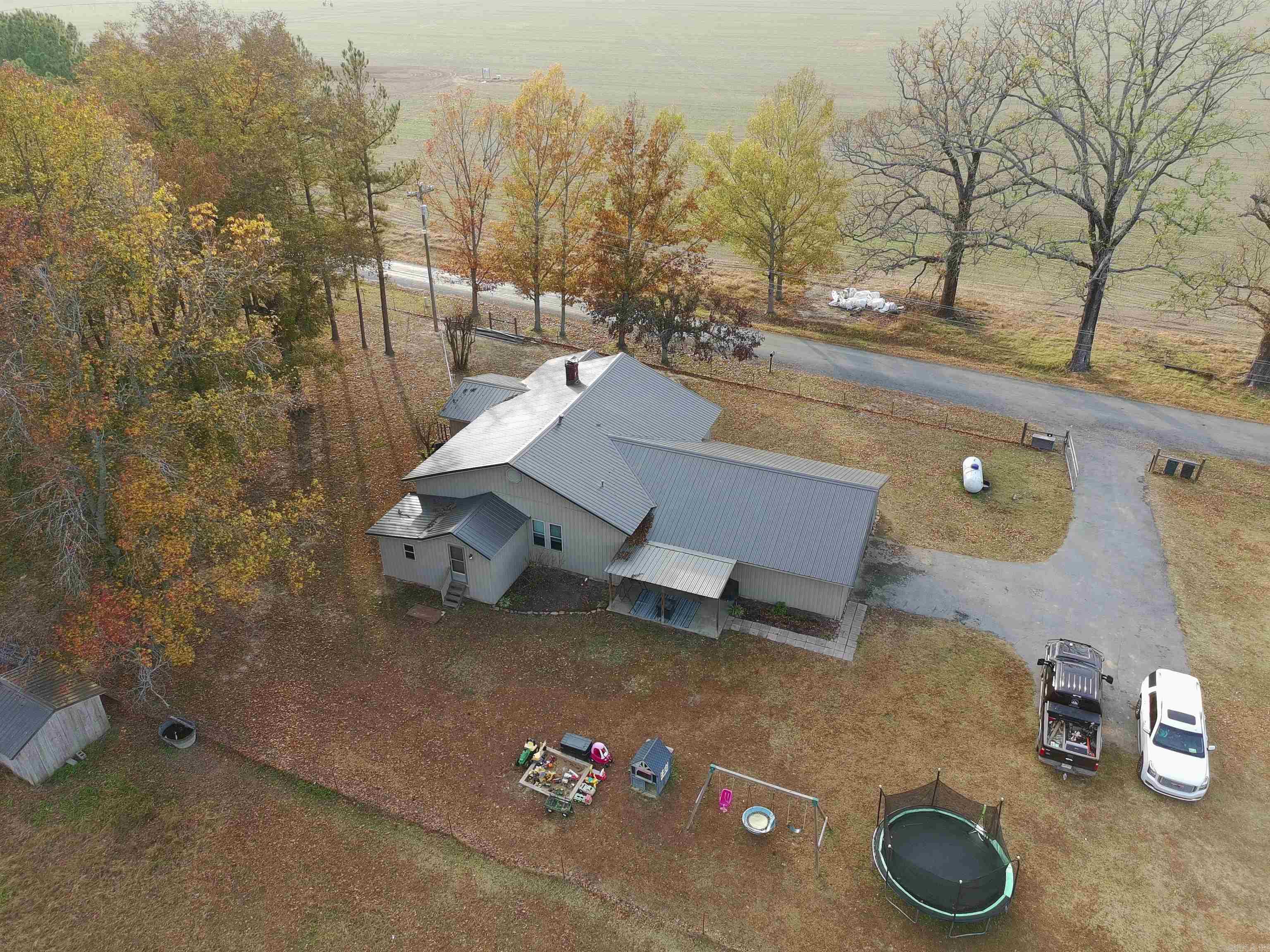 211 Liles Rd