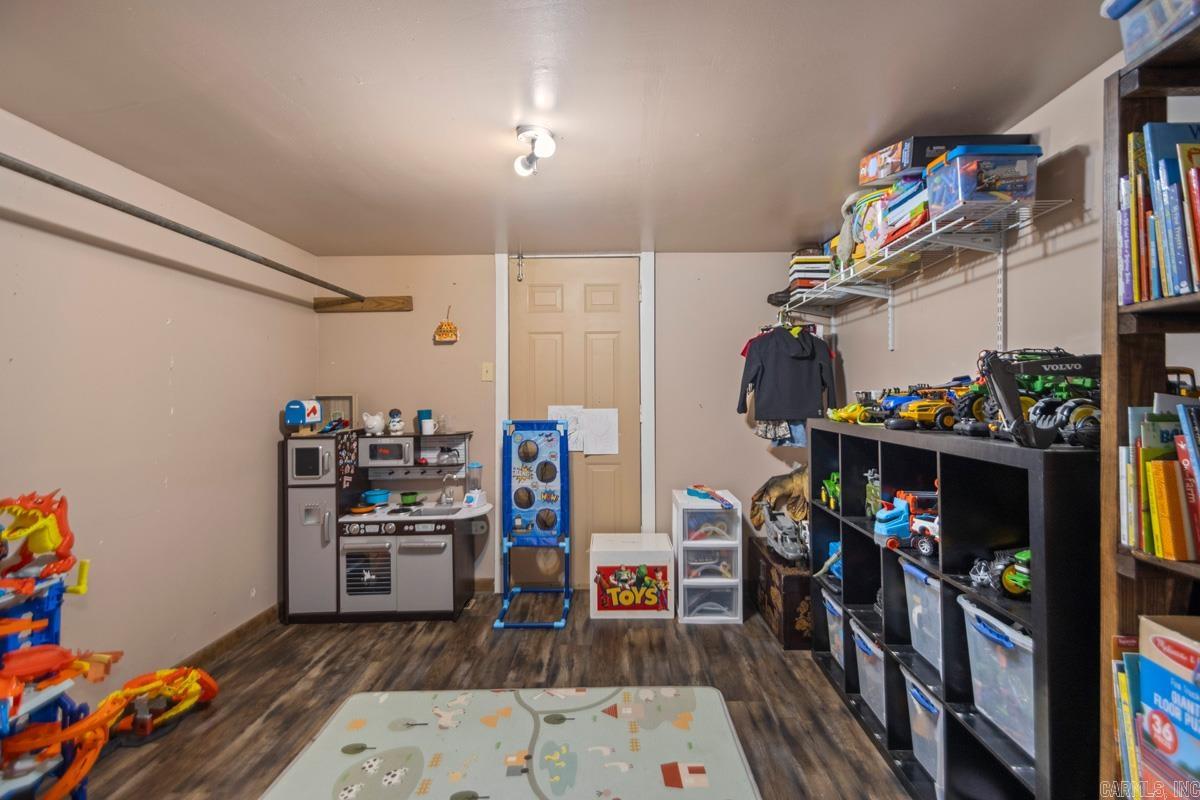 211 Liles Rd