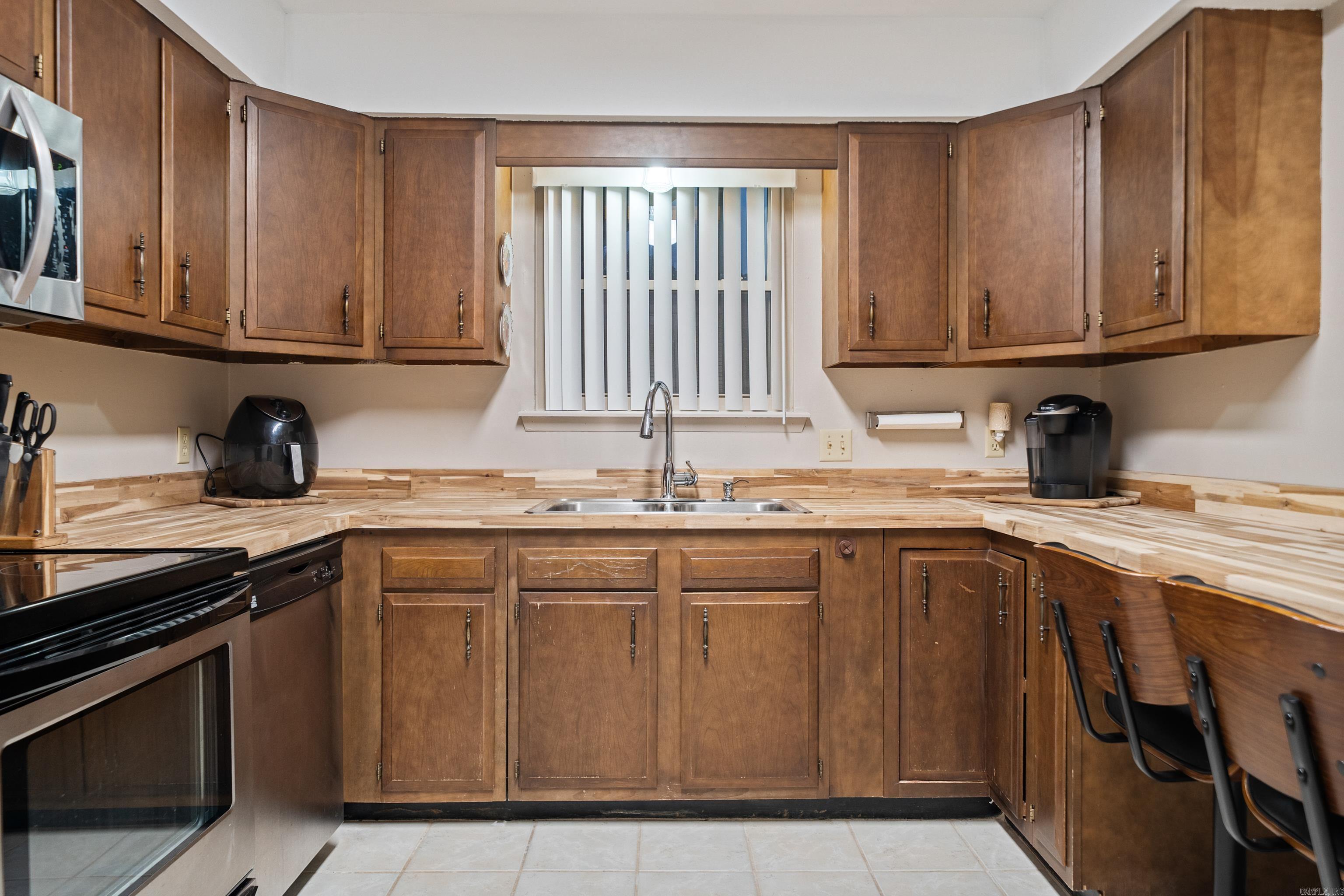 160 Cooper Unit: 18A