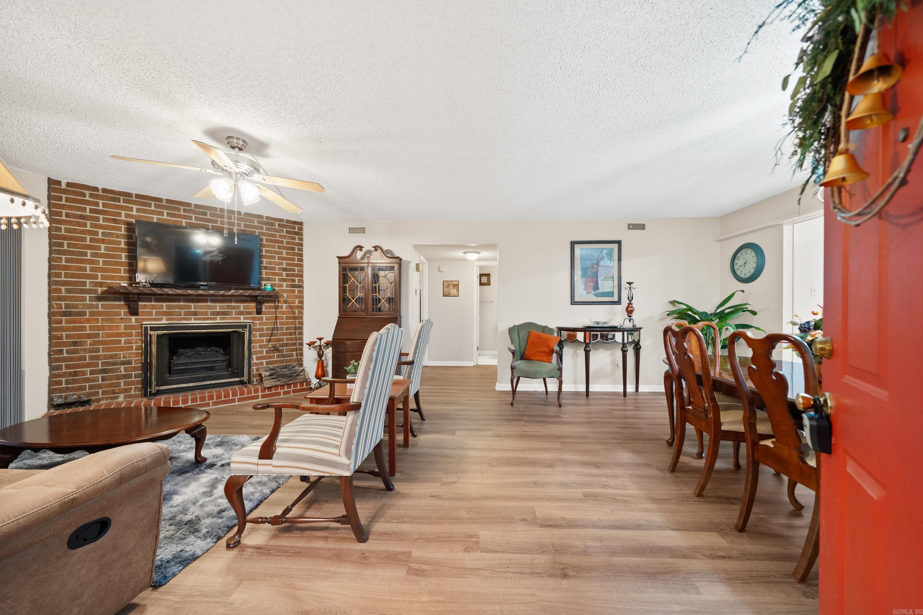 160 Cooper Unit: 18A