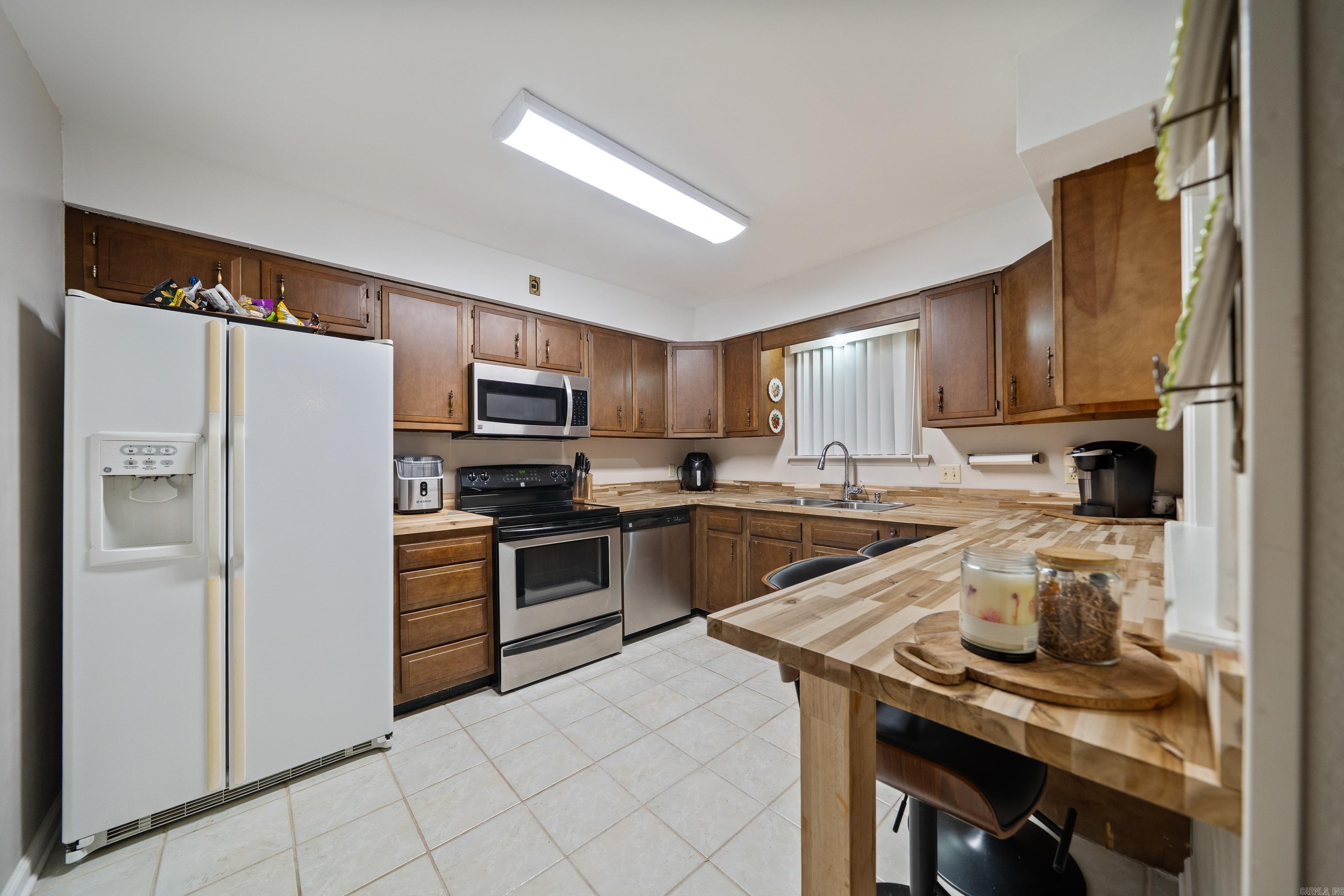 160 Cooper Unit: 18A