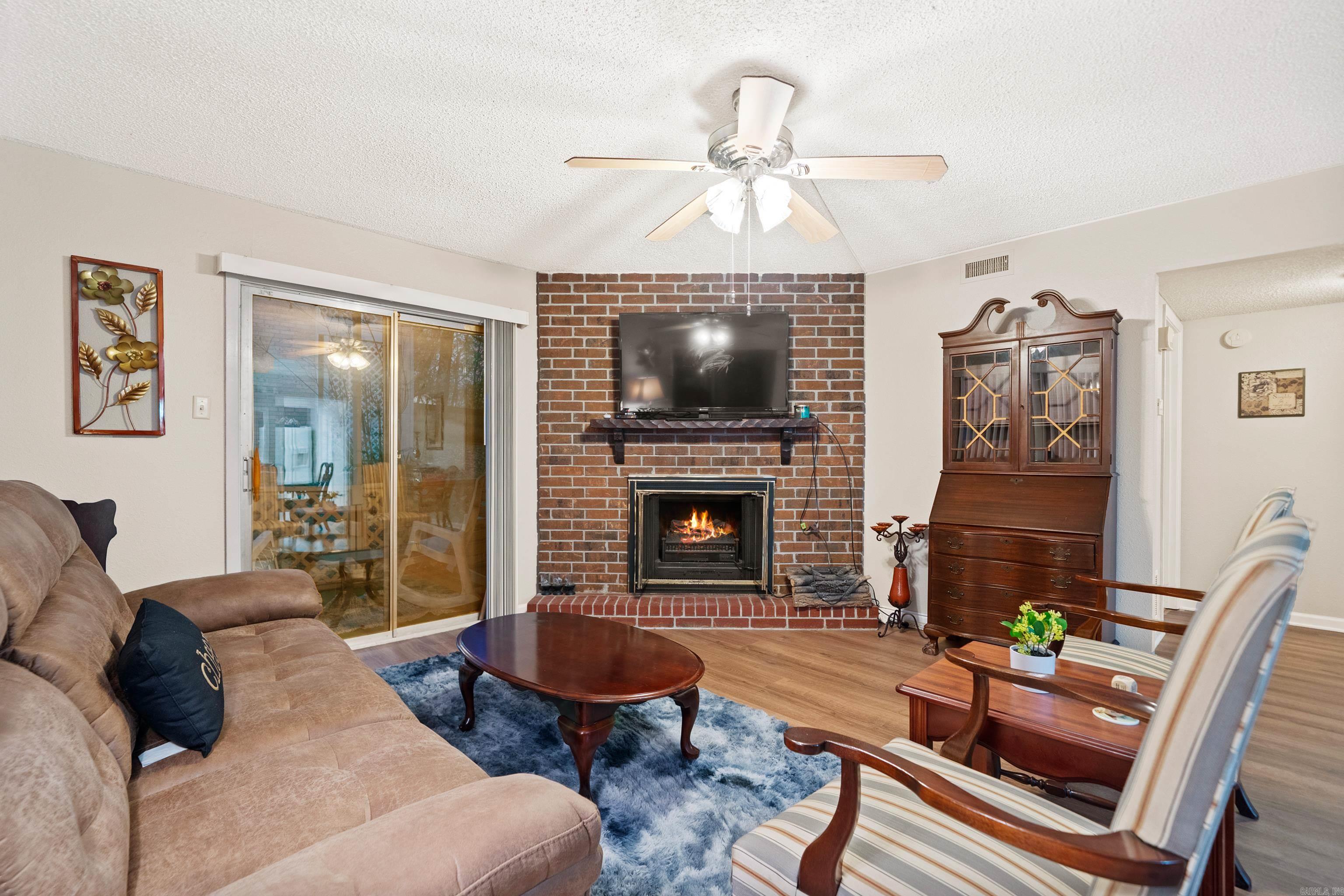 160 Cooper Unit: 18A