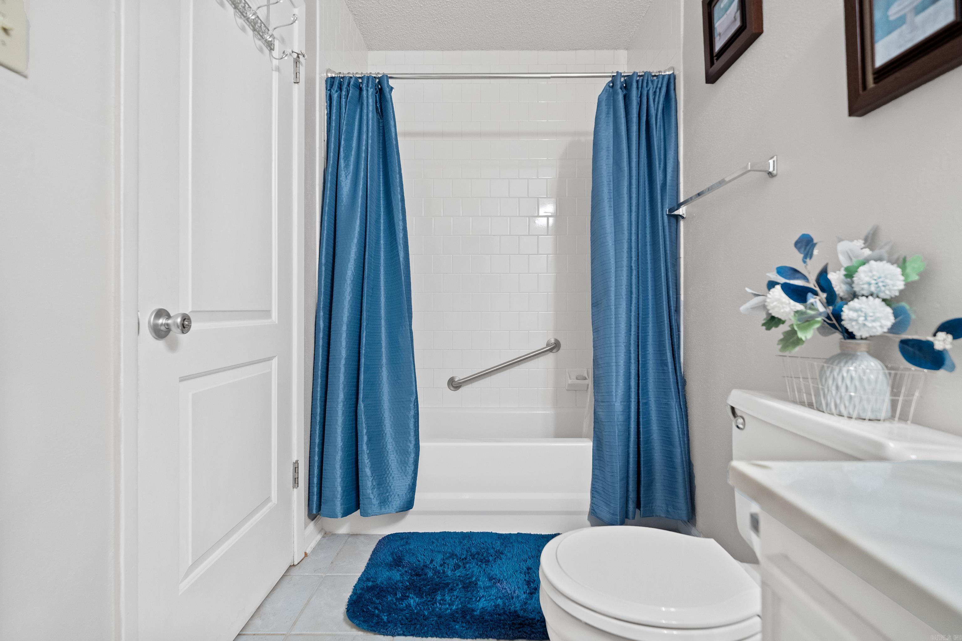 160 Cooper Unit: 18A