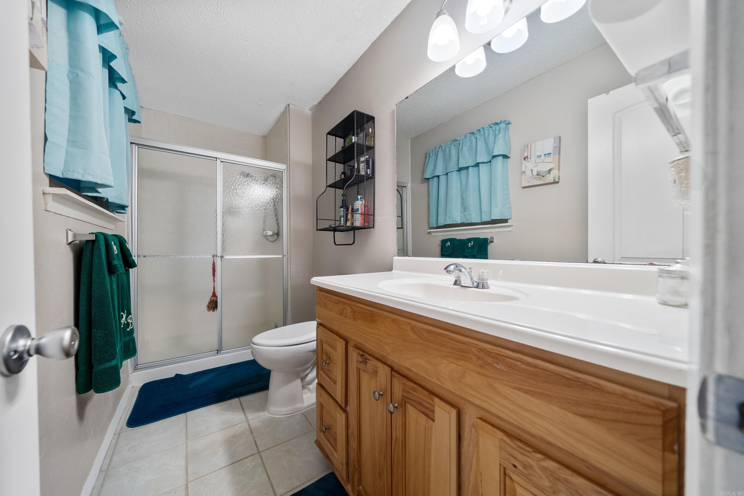 160 Cooper Unit: 18A