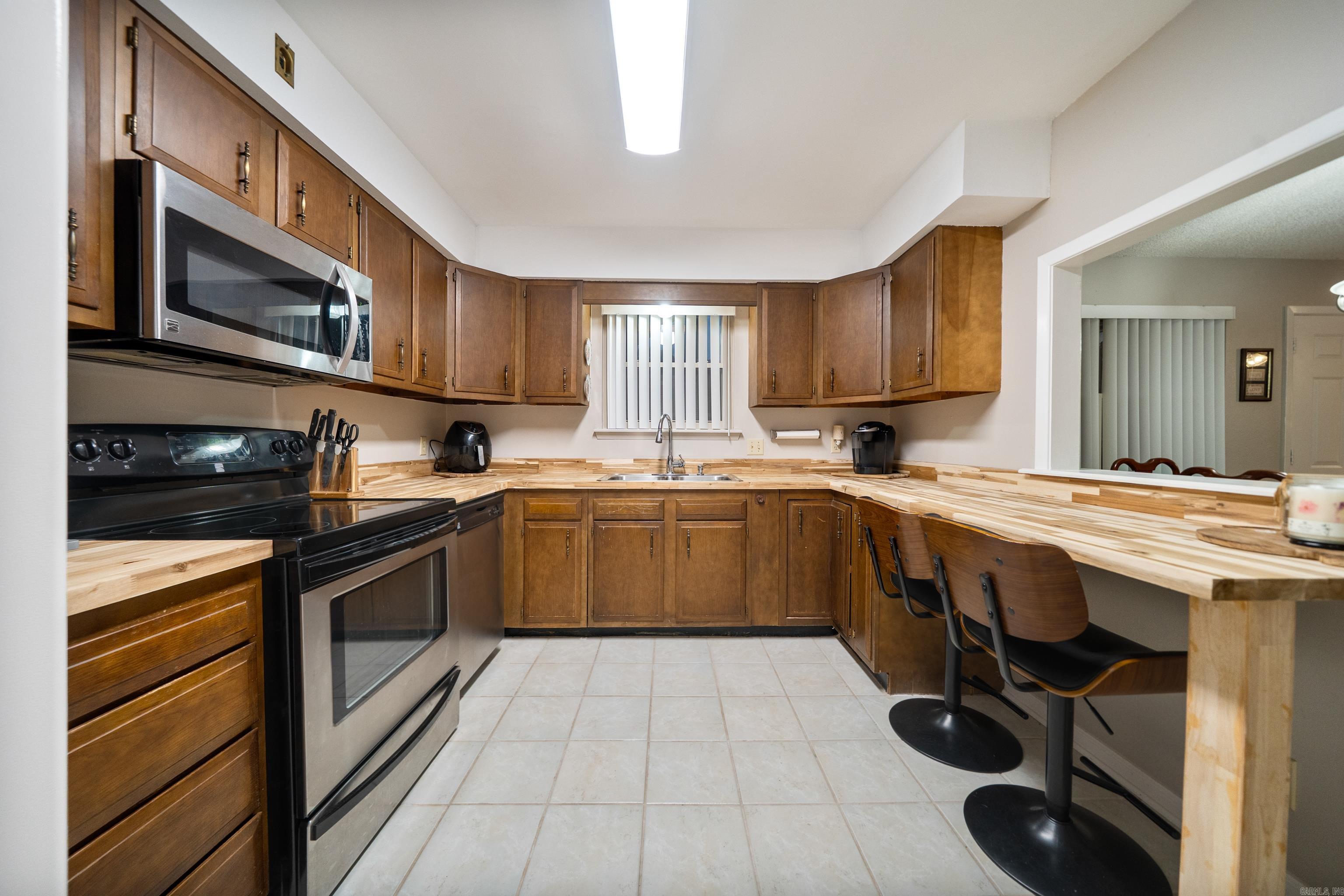 160 Cooper Unit: 18A