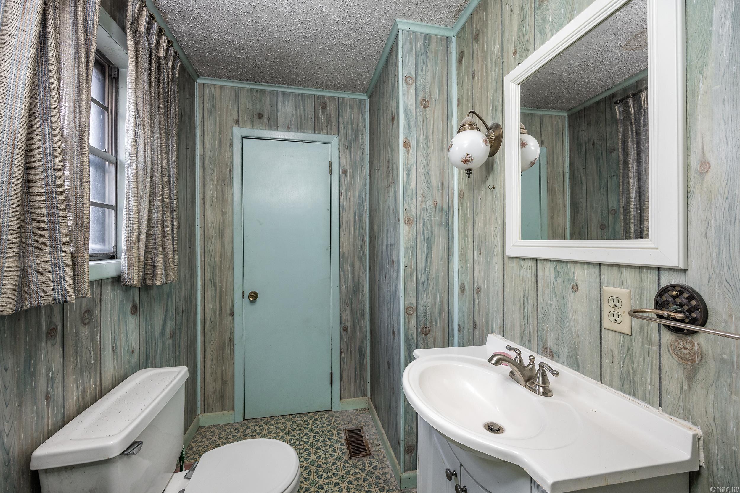 10016 Firestone Lane