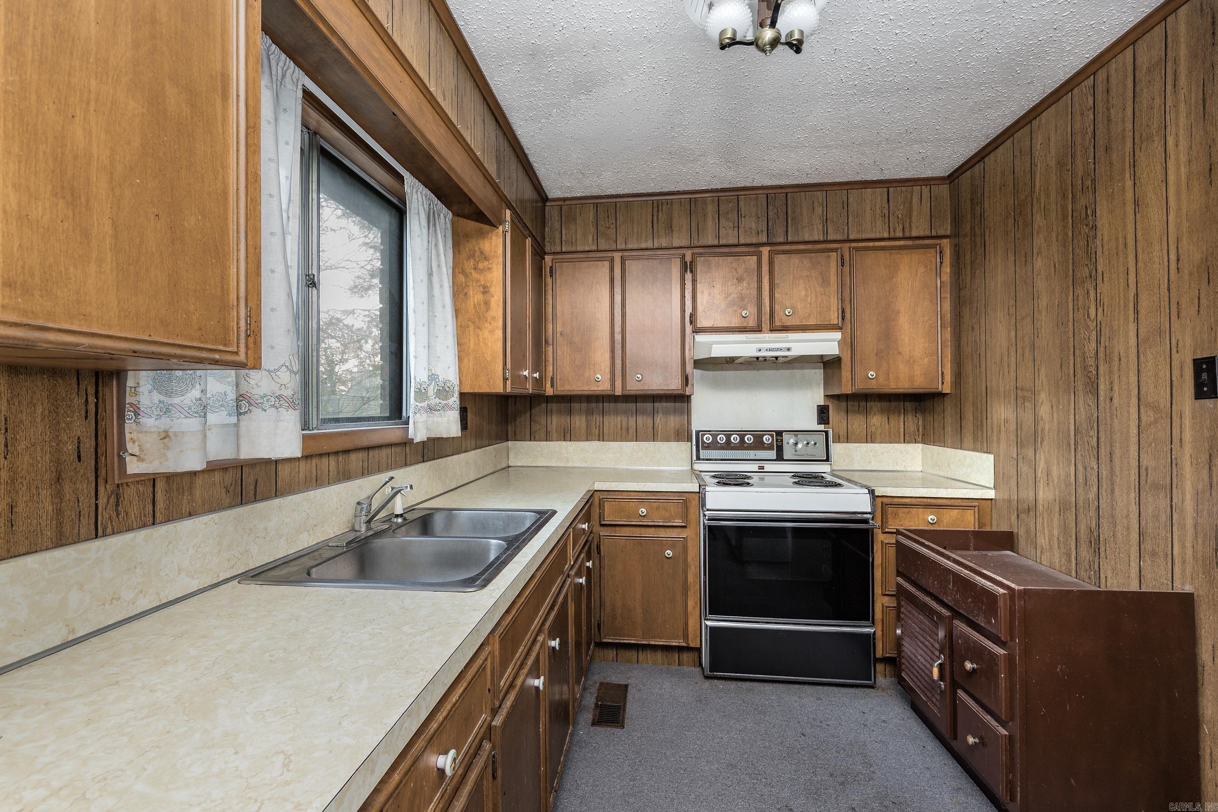 10016 Firestone Lane