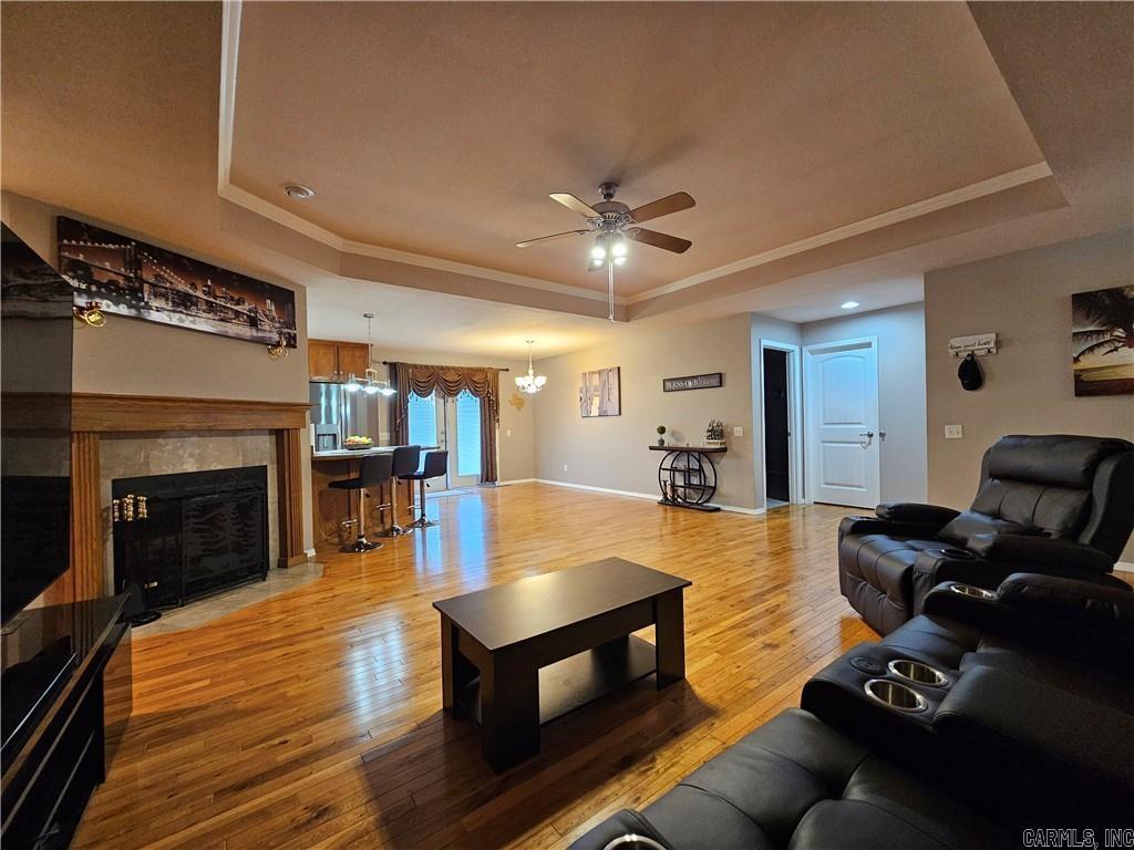 3203 Huntington Dr