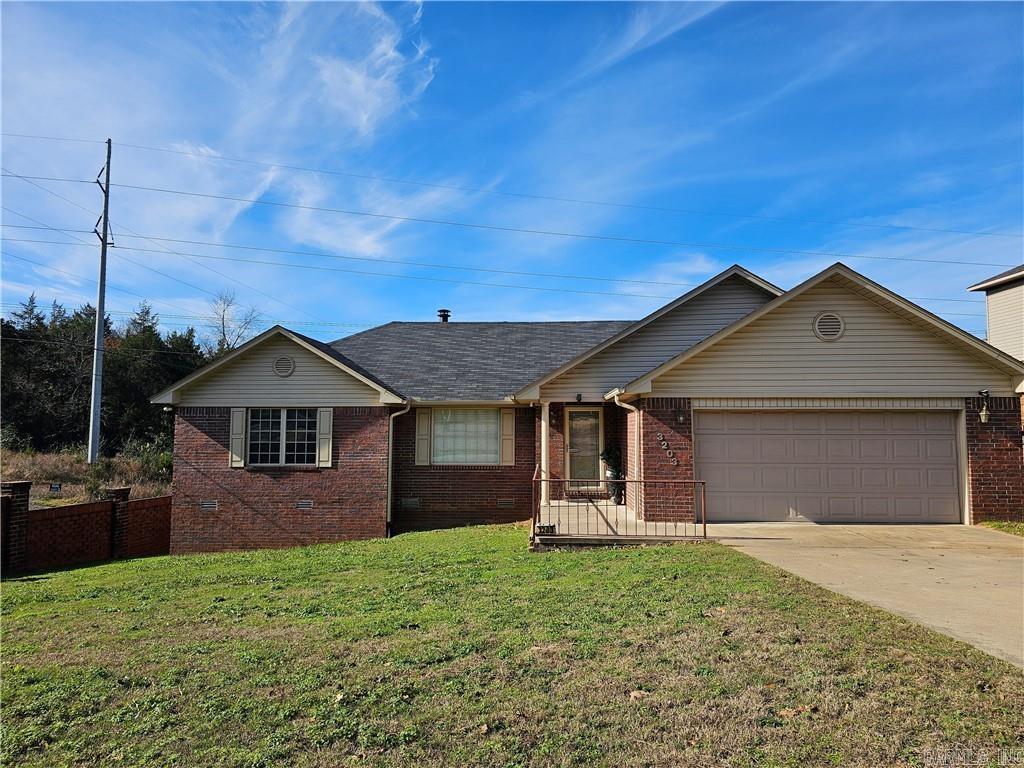 3203 Huntington Dr