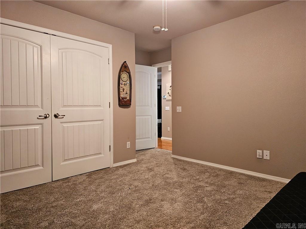 3203 Huntington Dr