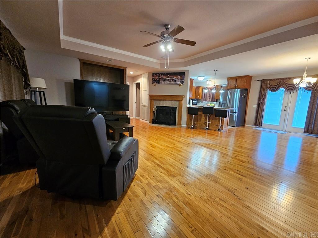 3203 Huntington Dr