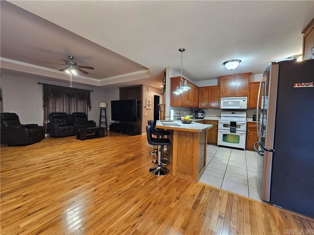 3203 Huntington Dr