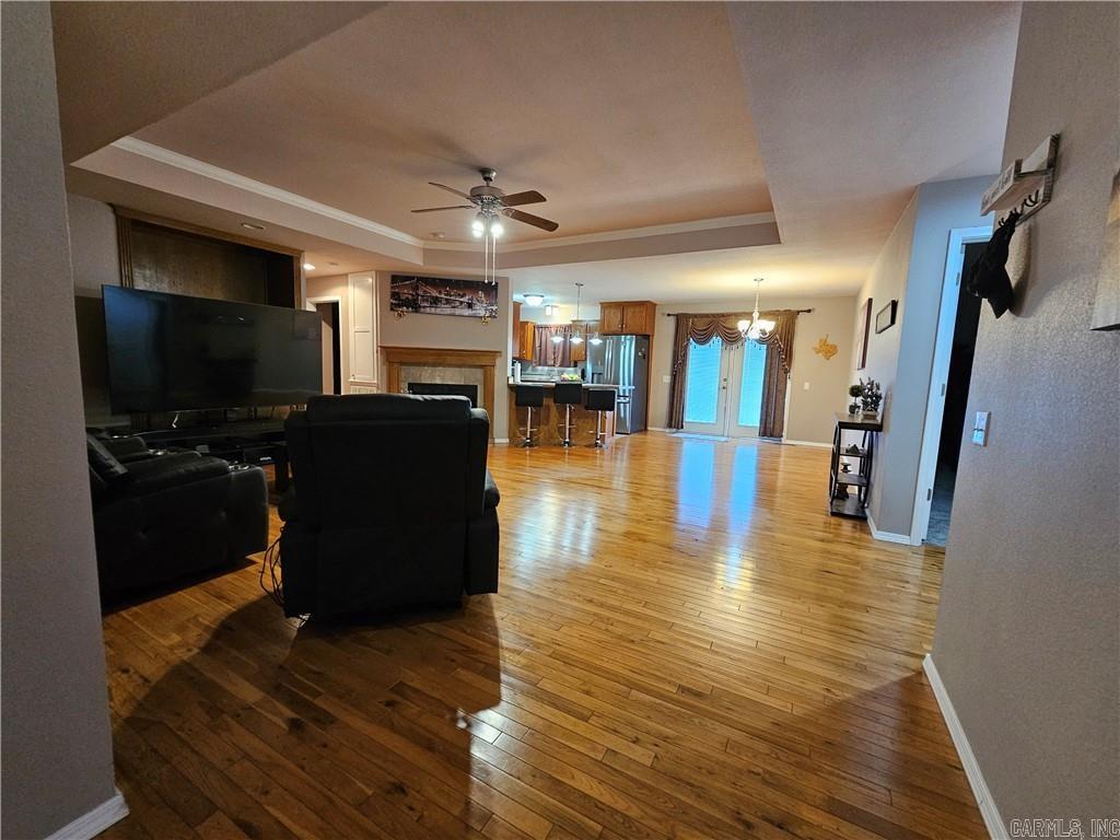 3203 Huntington Dr