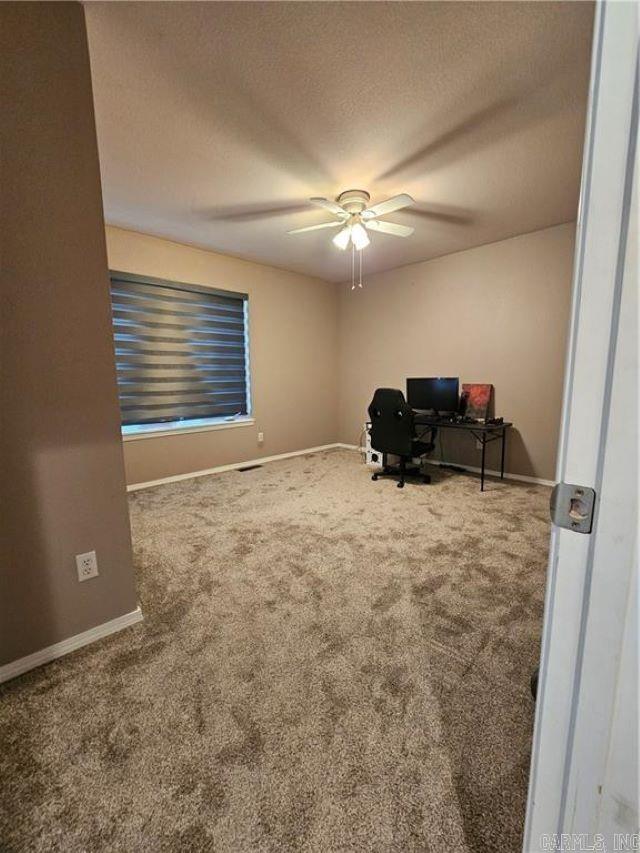 3203 Huntington Dr