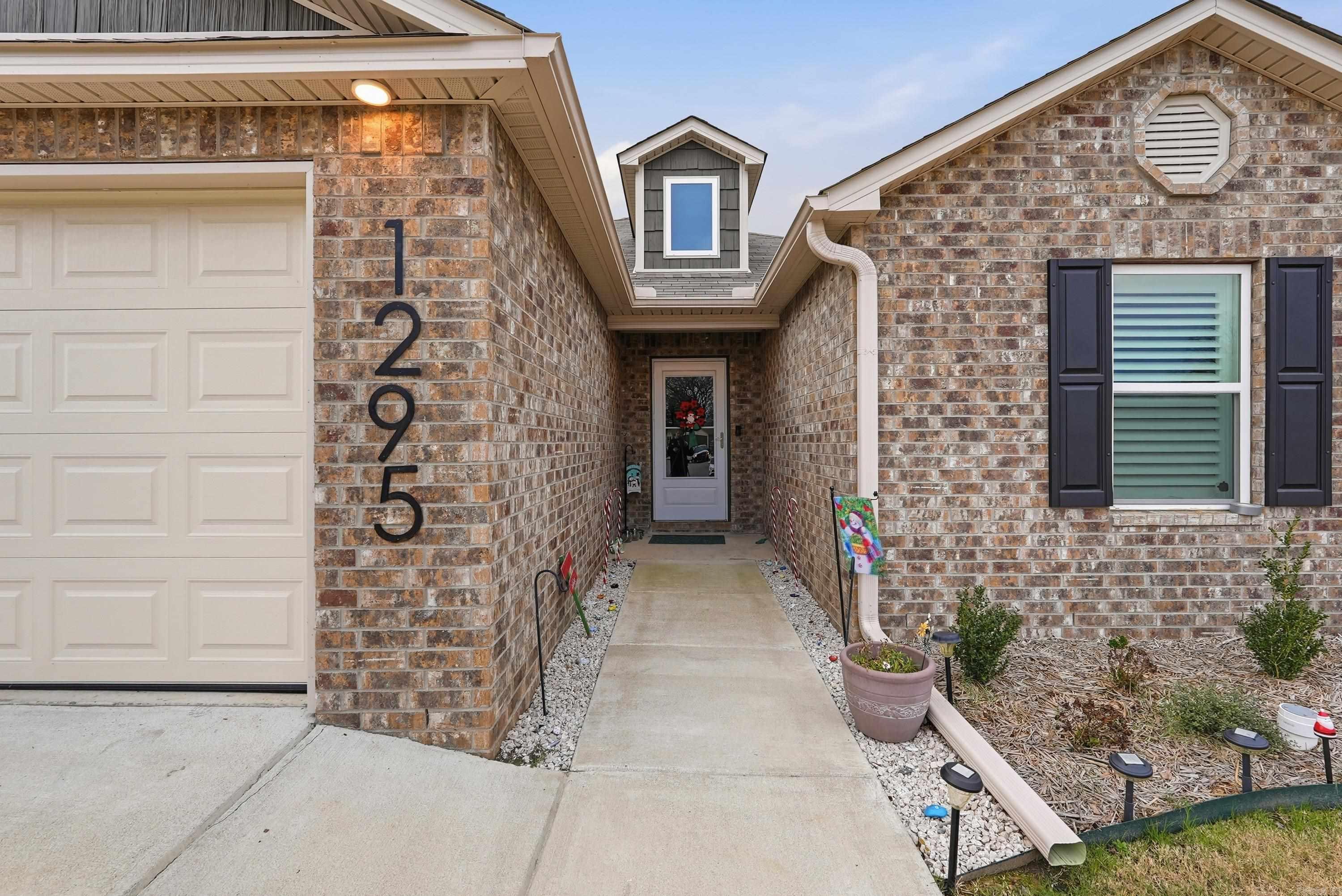 1295 AGOGO Lane