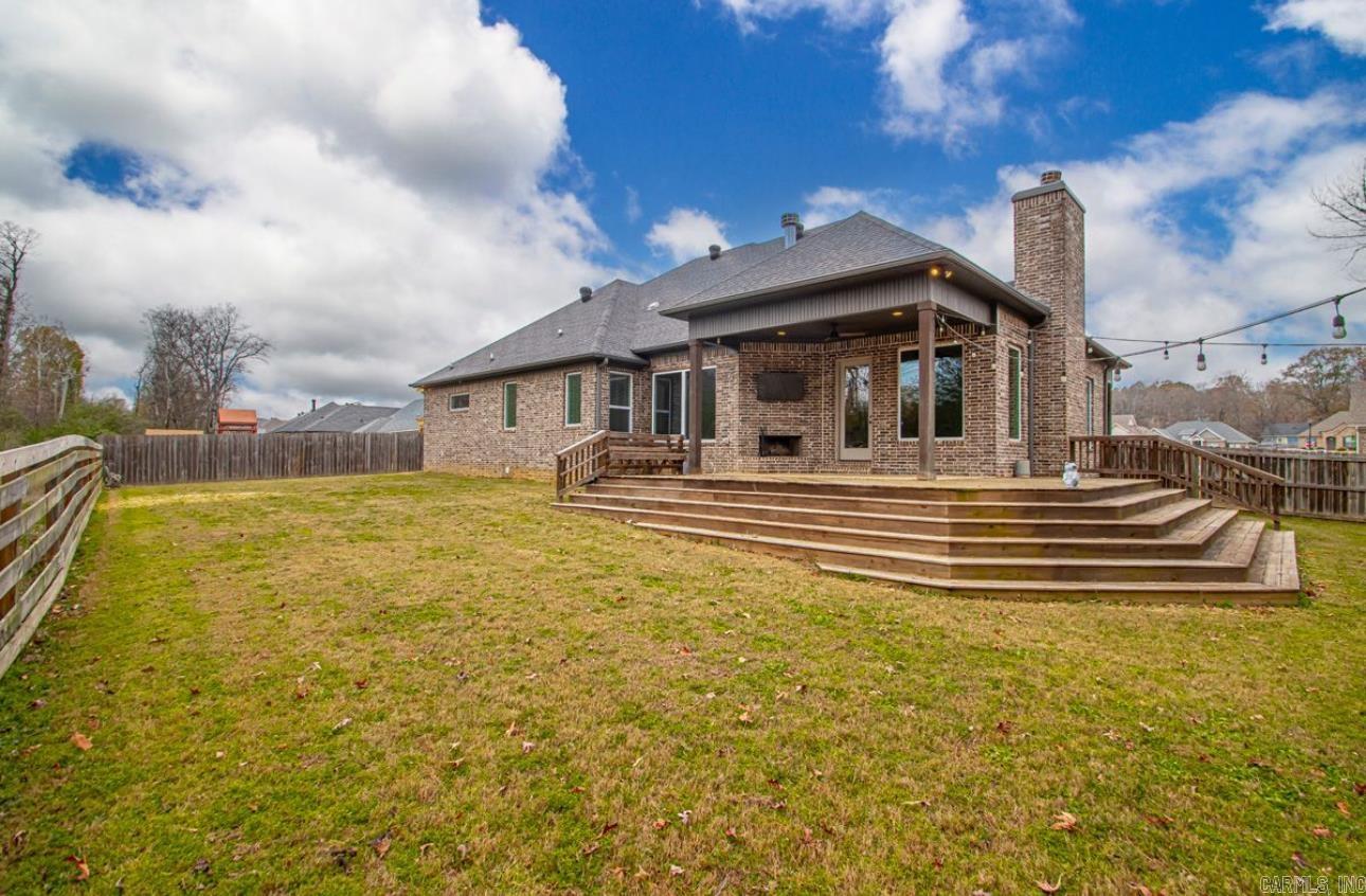 517 Creekside Cove