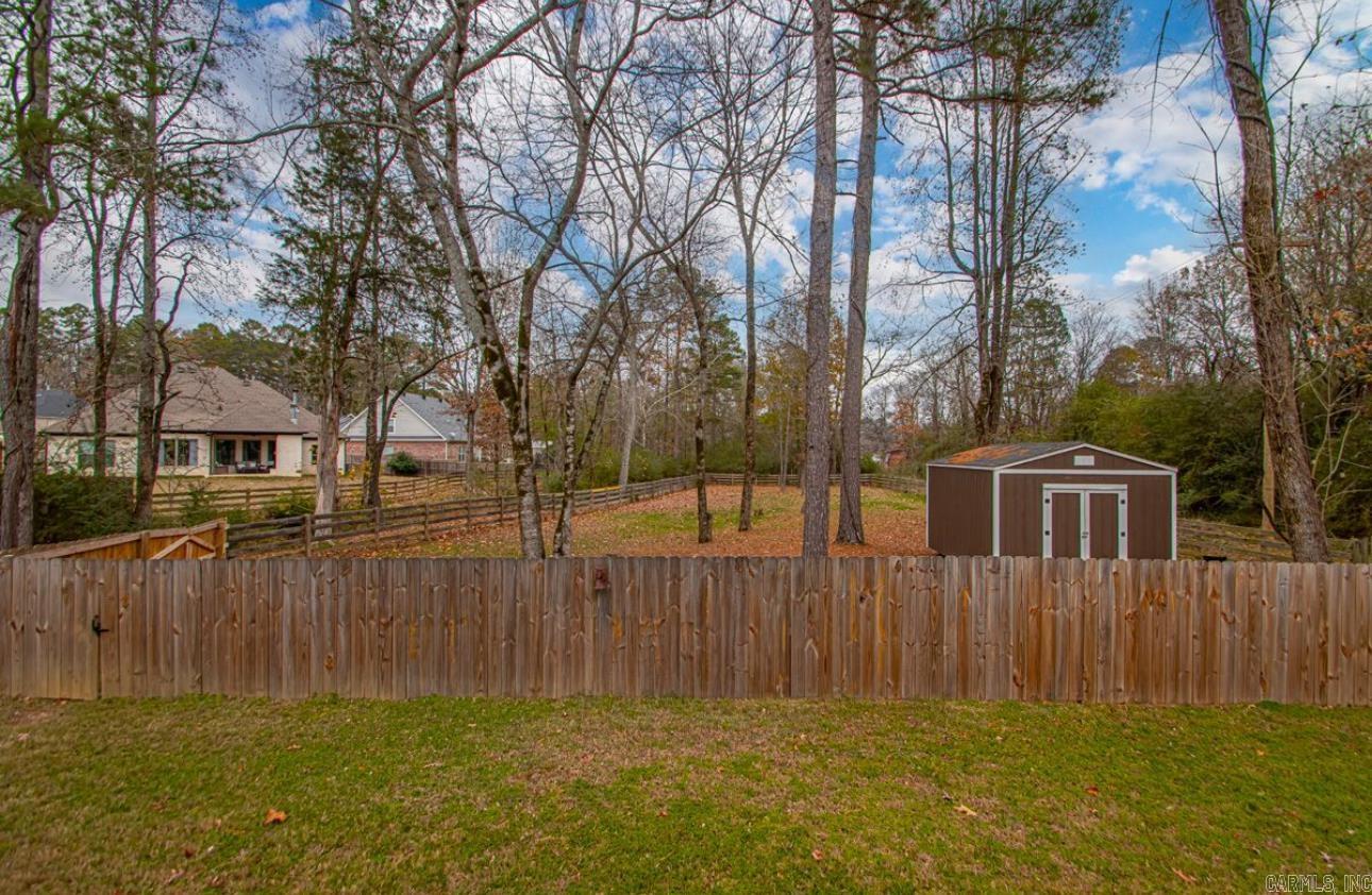 517 Creekside Cove