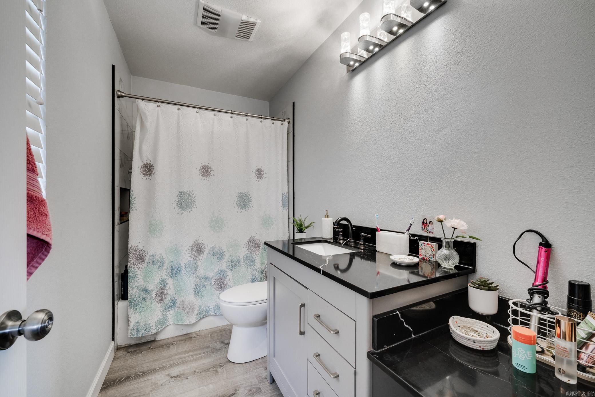 2860 Broadmoor Drive