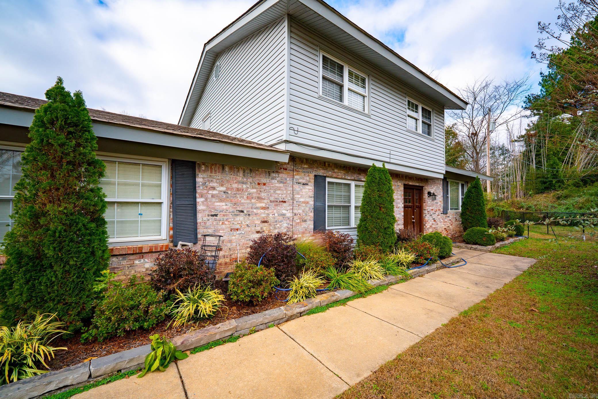 2860 Broadmoor Drive