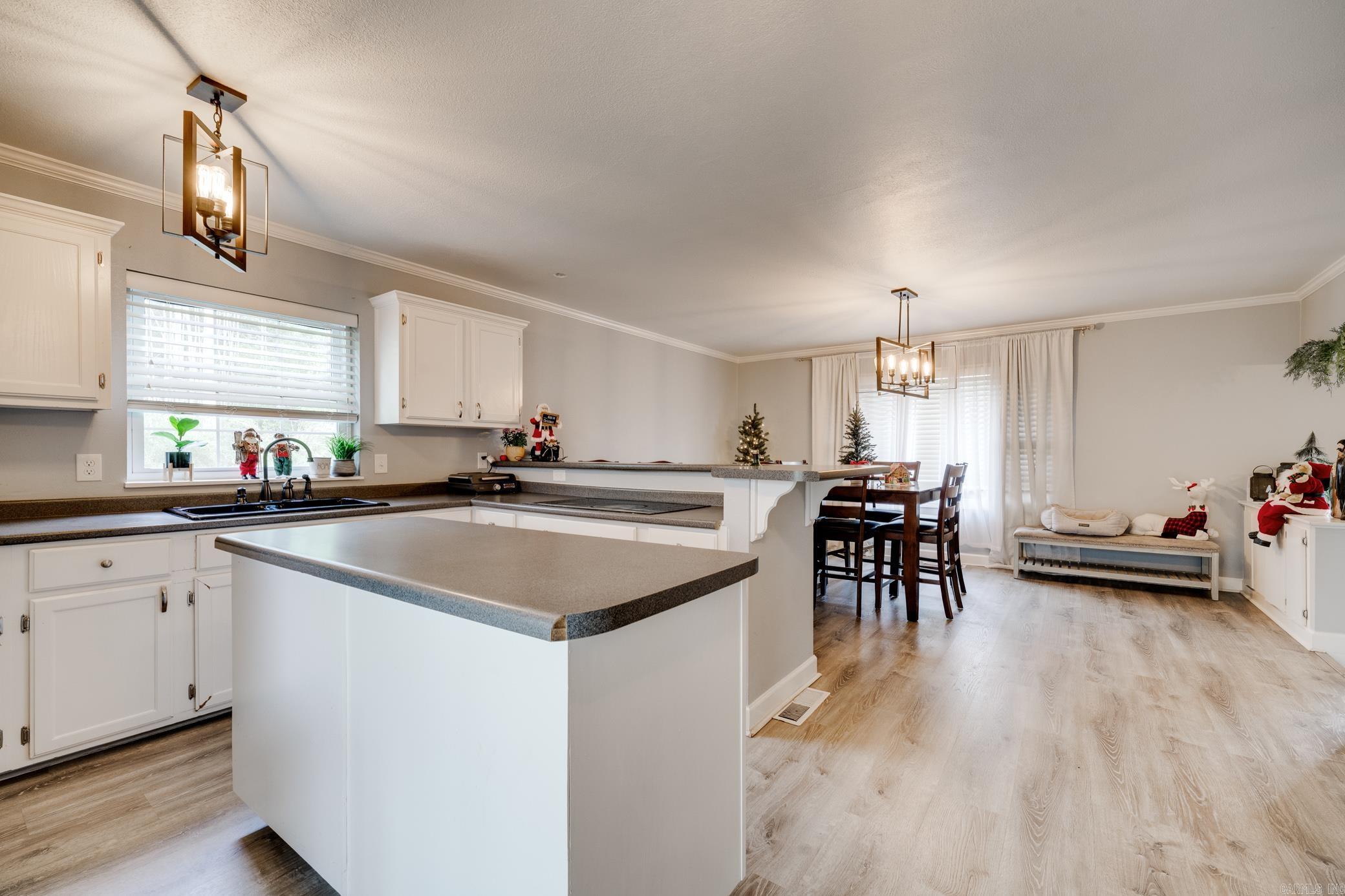 2860 Broadmoor Drive