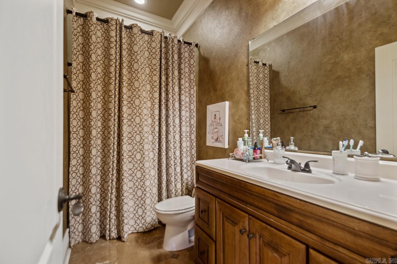 5417 Lexington Avenue