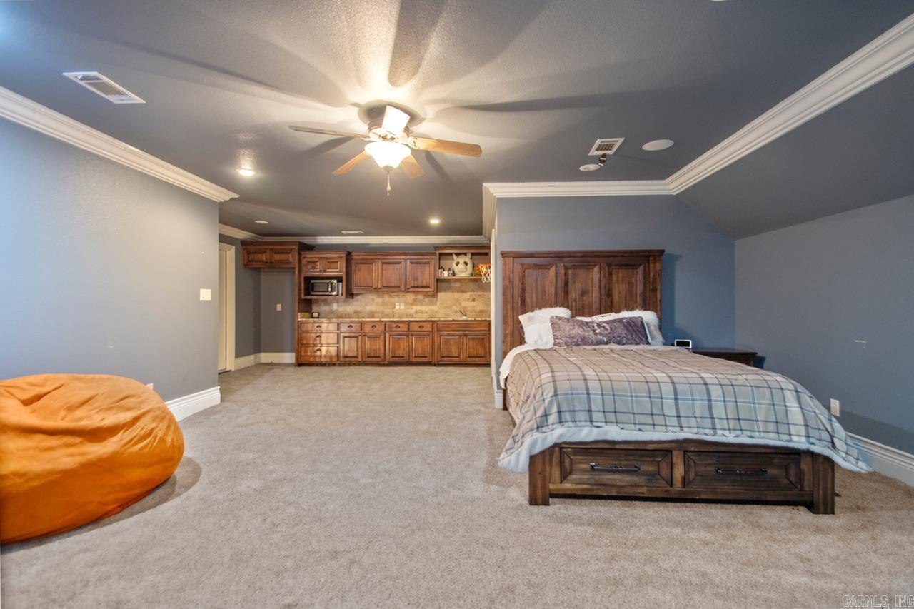 5417 Lexington Avenue