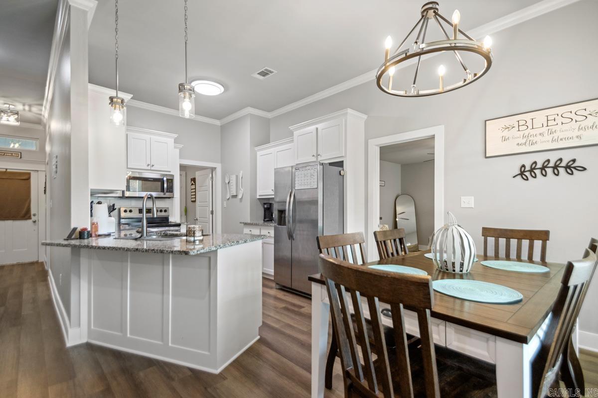 115 Mackenzie Dr