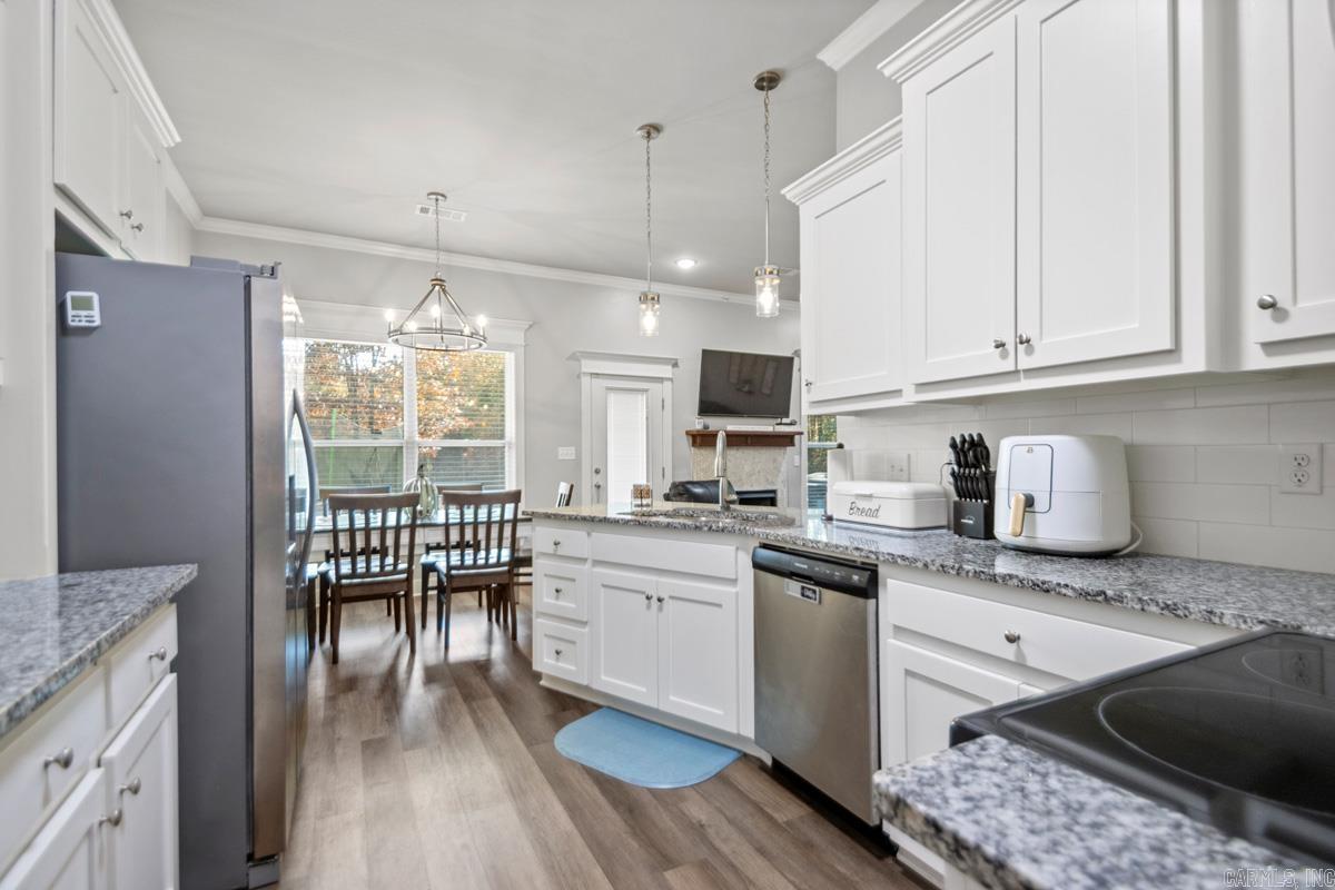 115 Mackenzie Dr