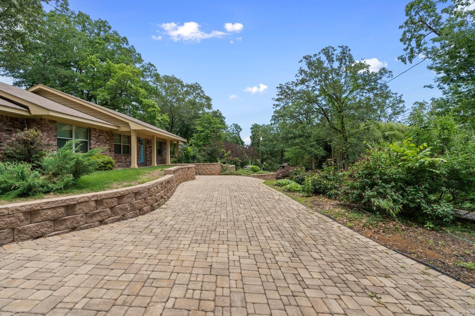 203 Bafanridge Street