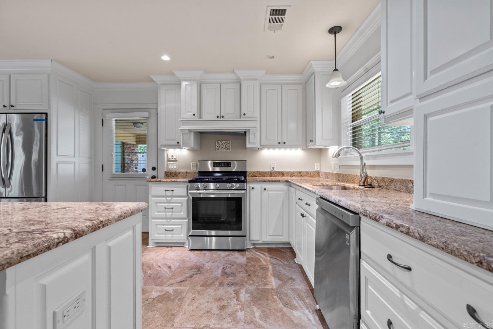 203 Bafanridge Street