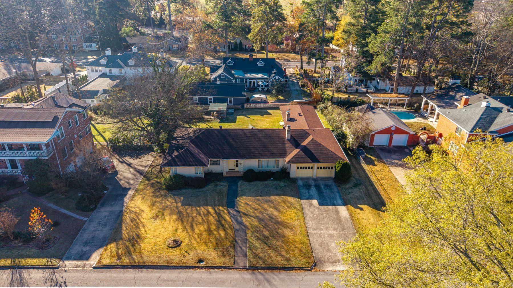 206 Trivista Left Street