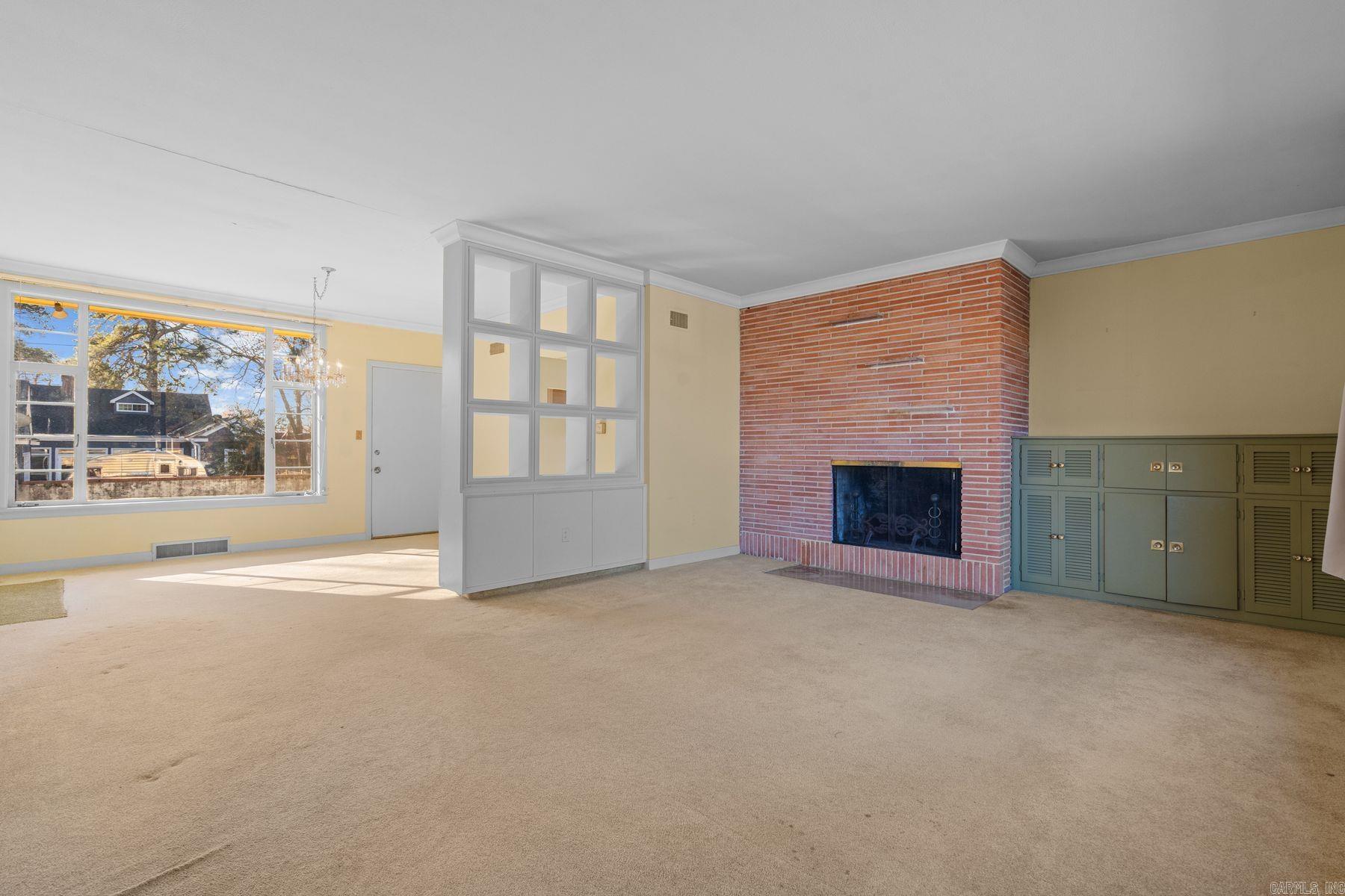 206 Trivista Left Street