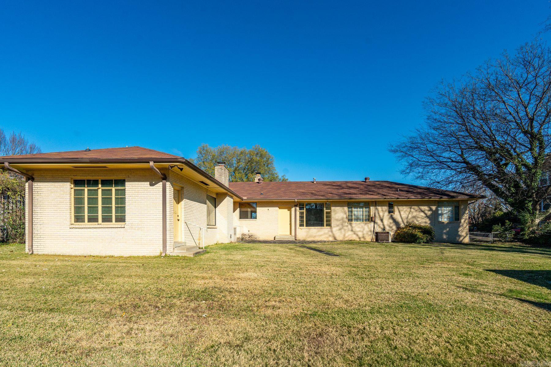 206 Trivista Left Street