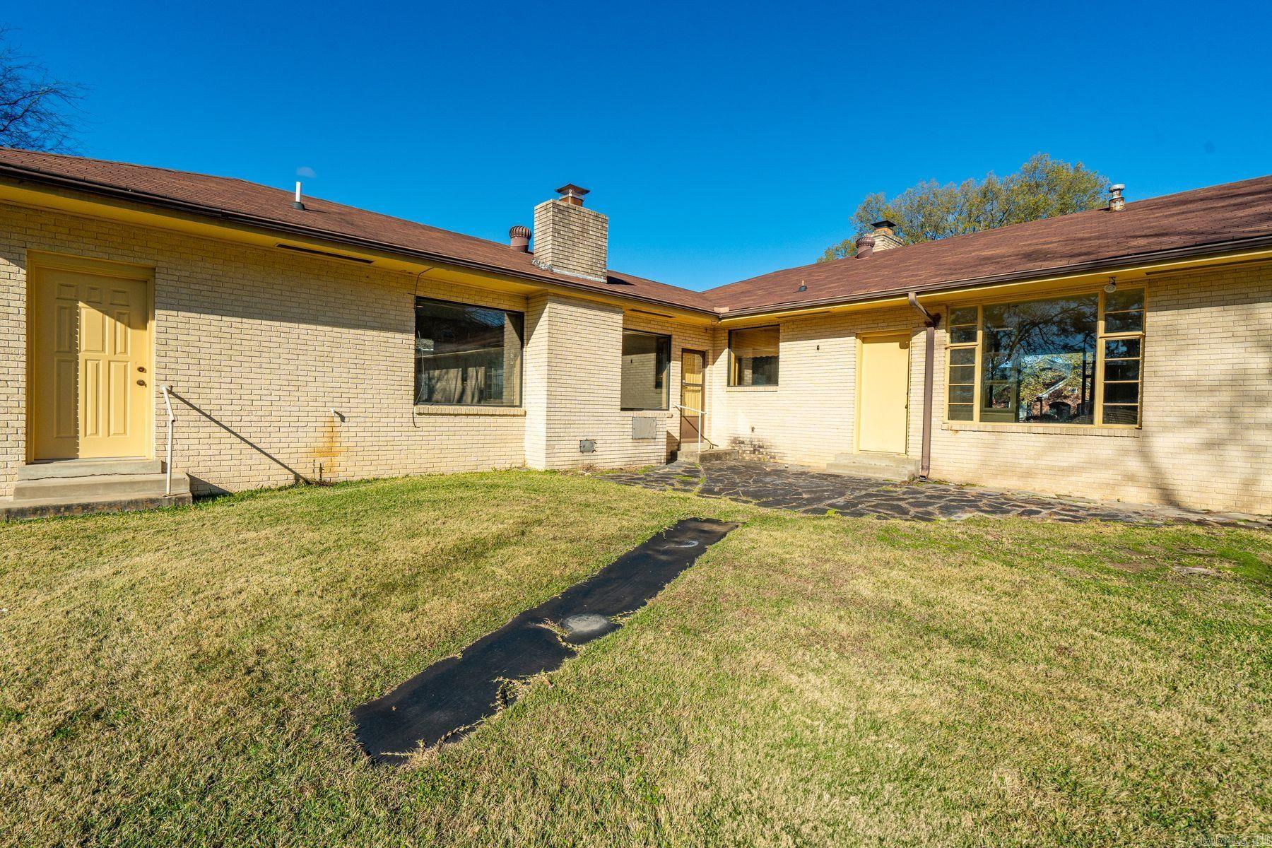 206 Trivista Left Street