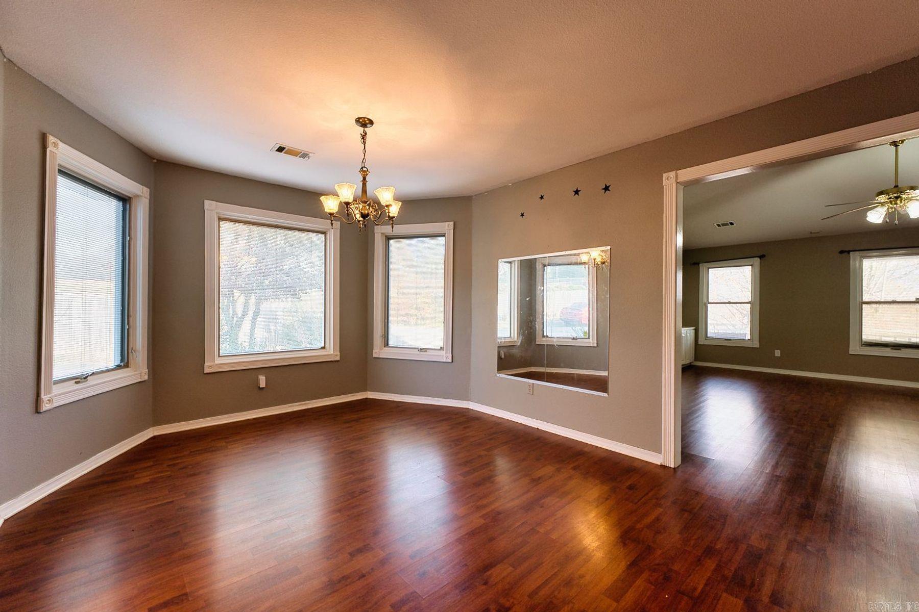 843 Bellaire Drive