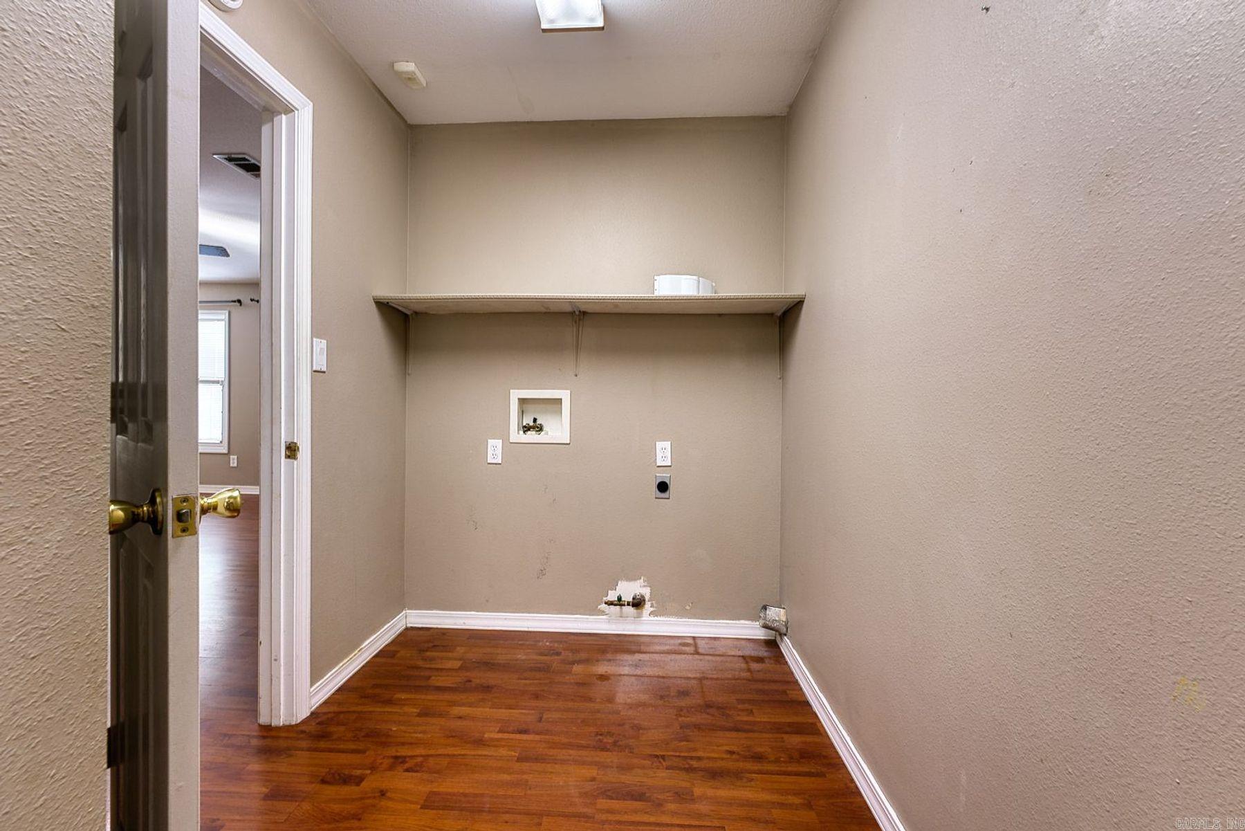 843 Bellaire Drive