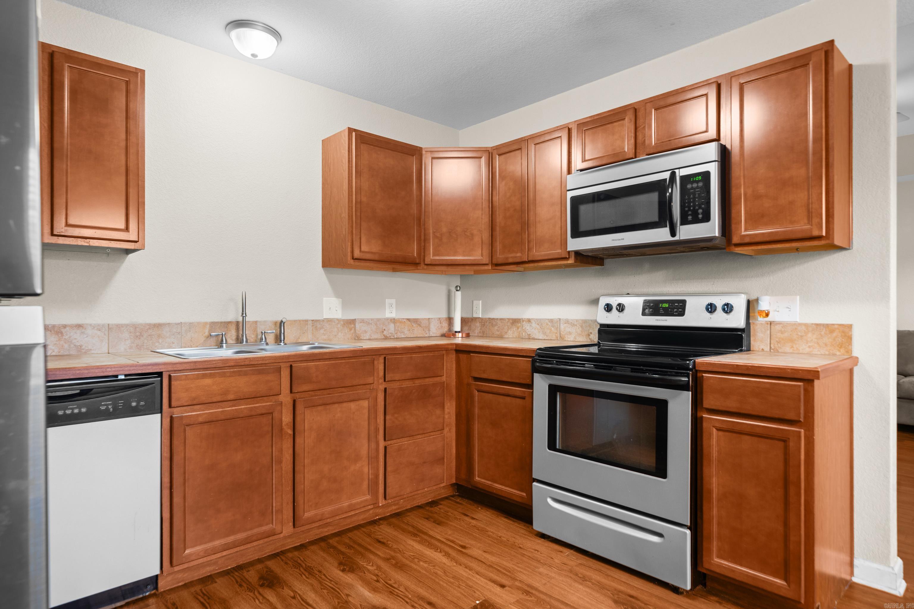 210 Leatherwood Loop