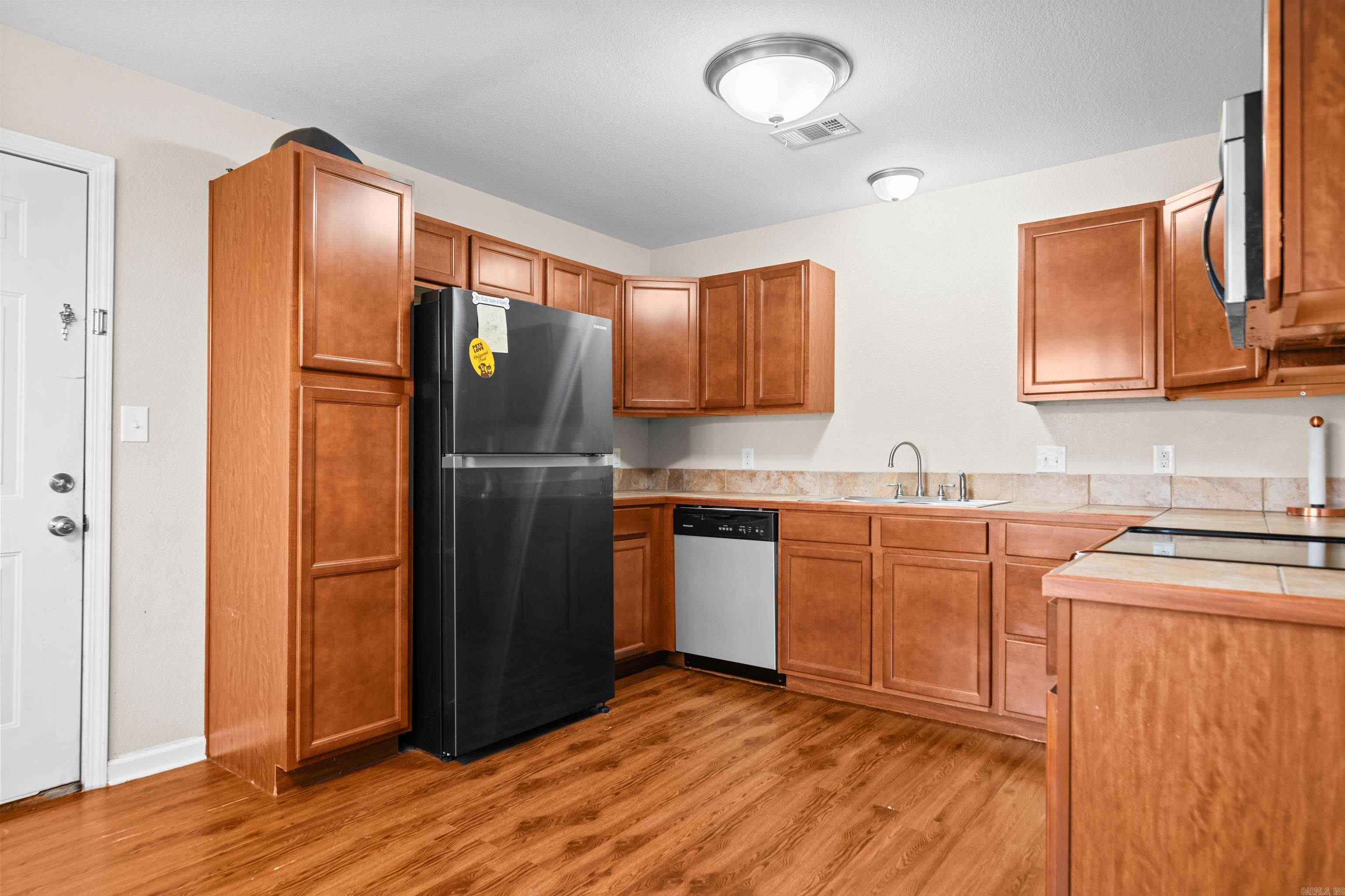 210 Leatherwood Loop