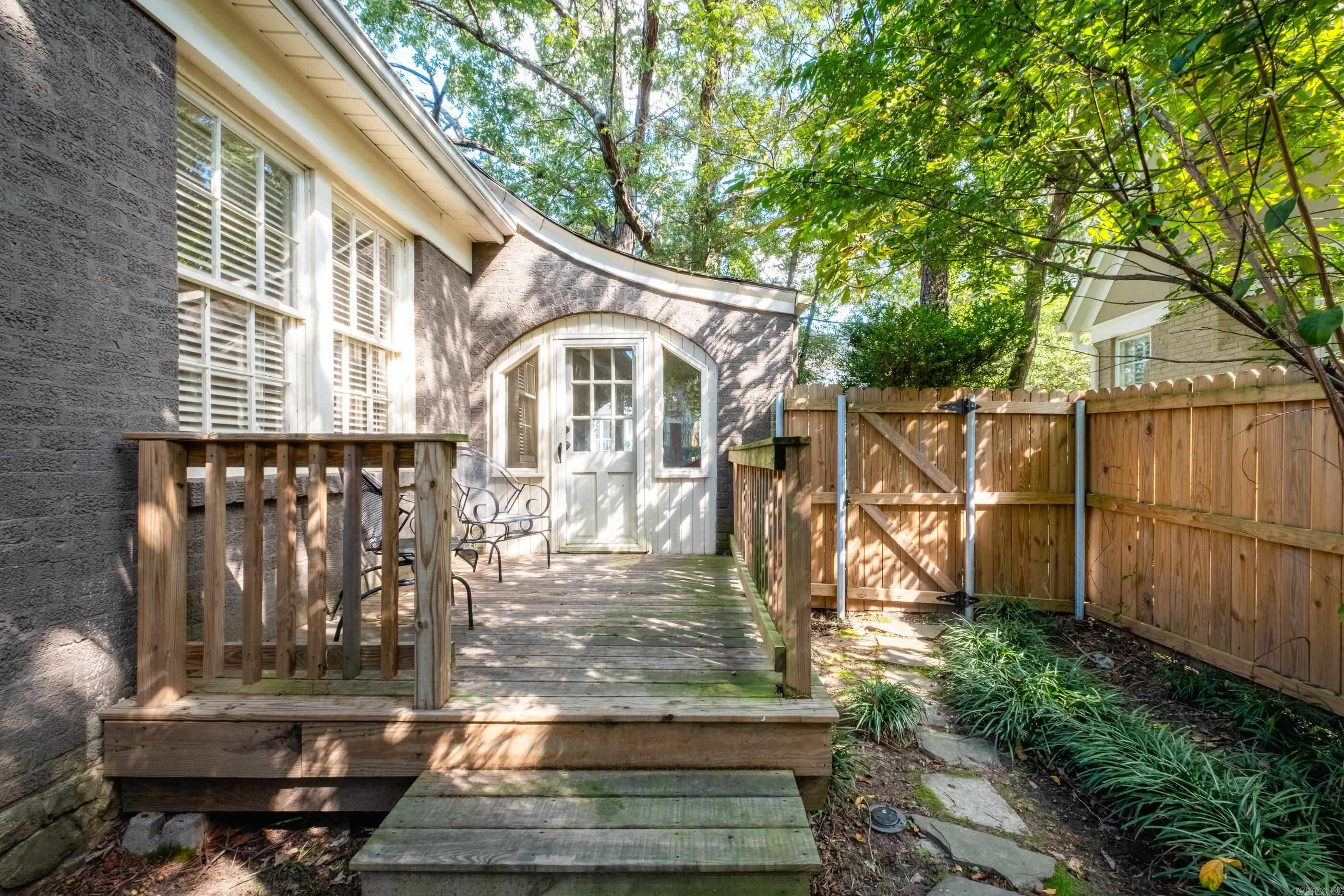 1816 N Jackson Street