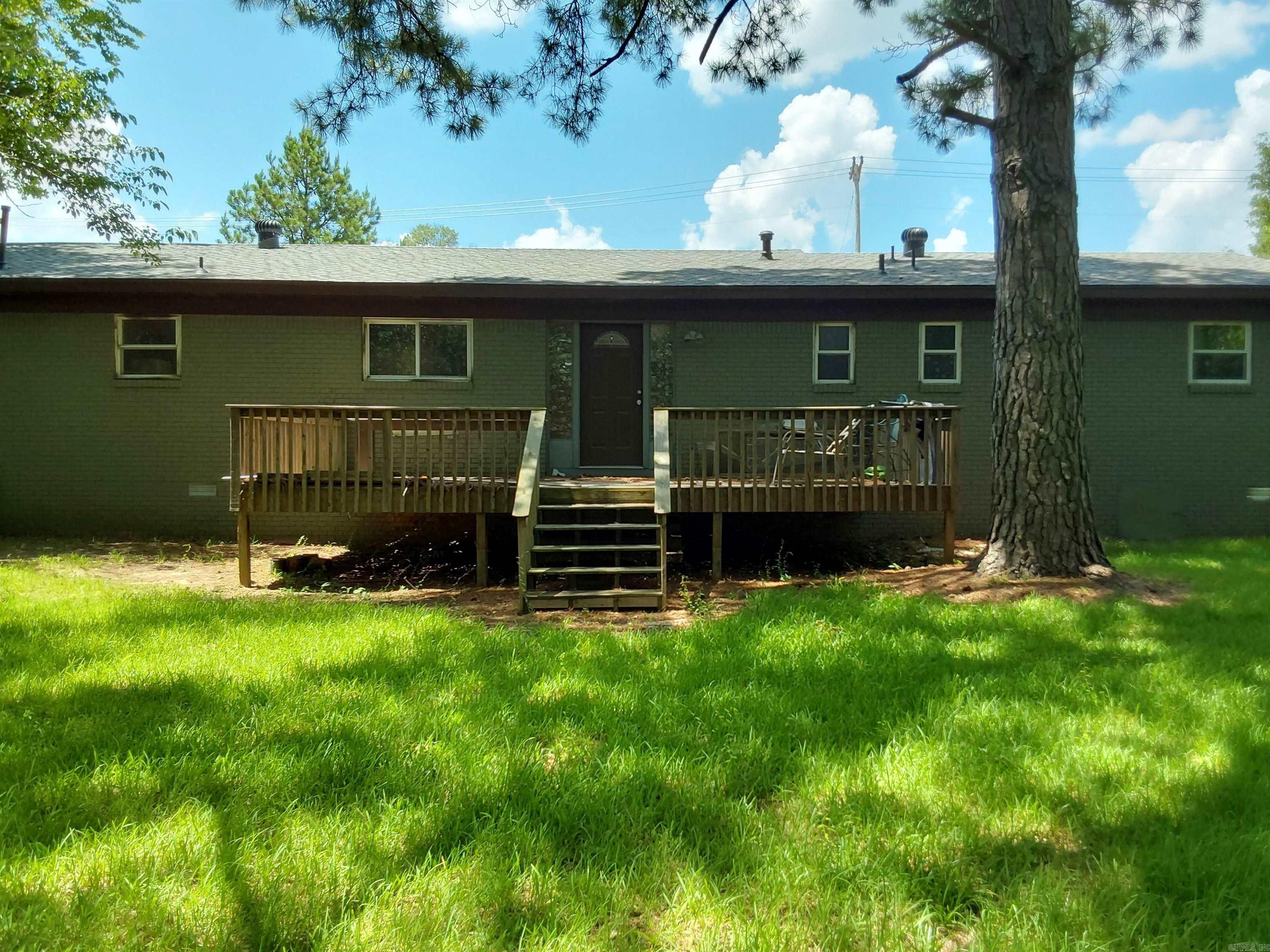 3111 Military Road