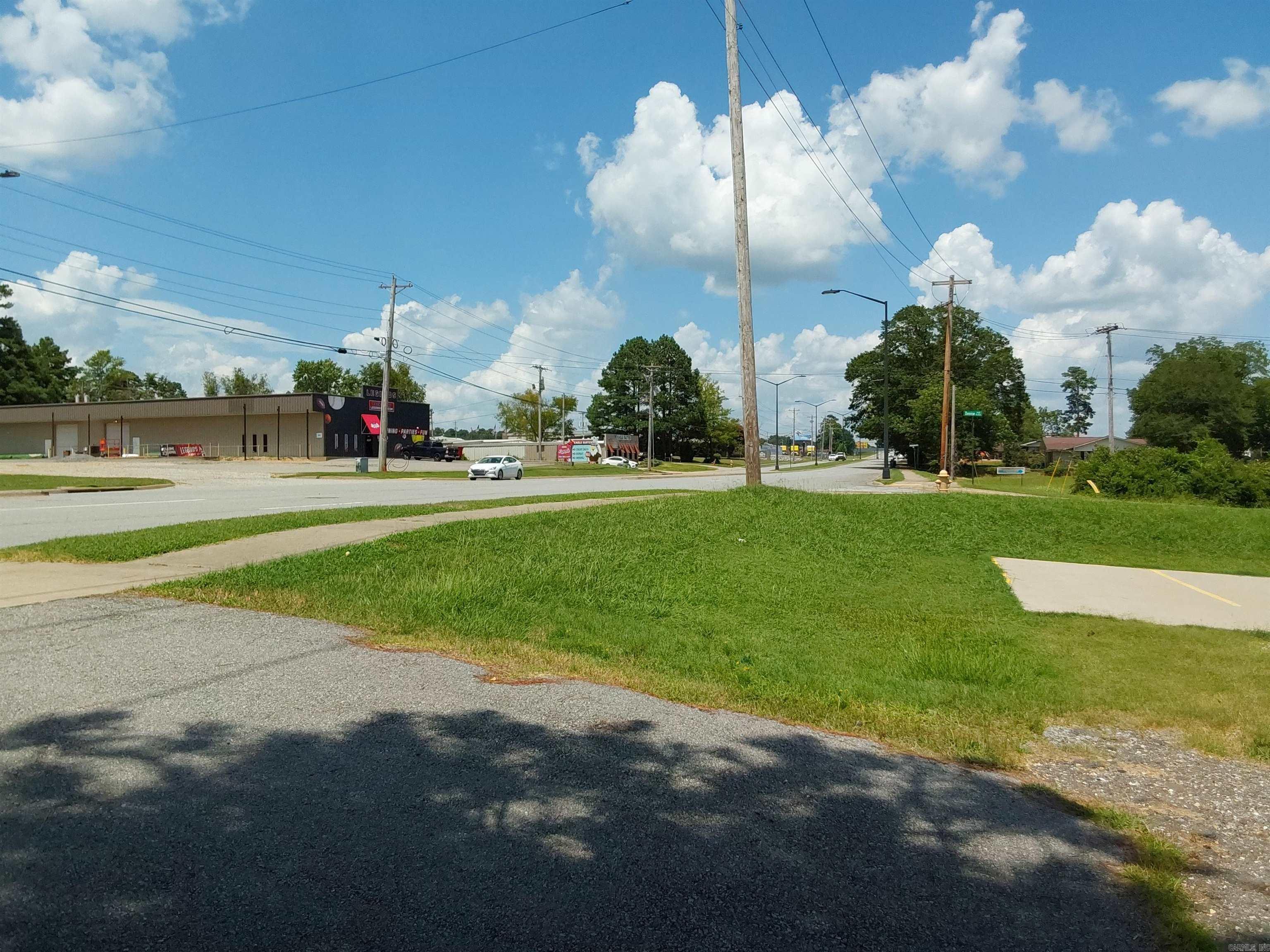 3111 Military Road
