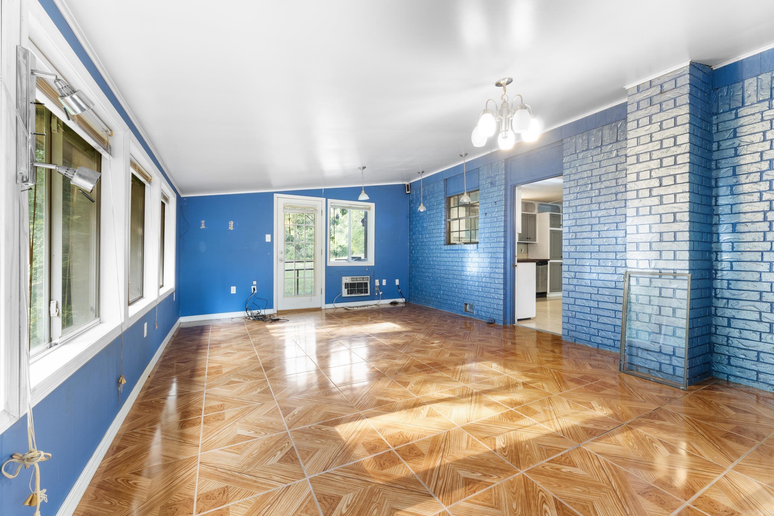 45 E Pleasant Valley Road