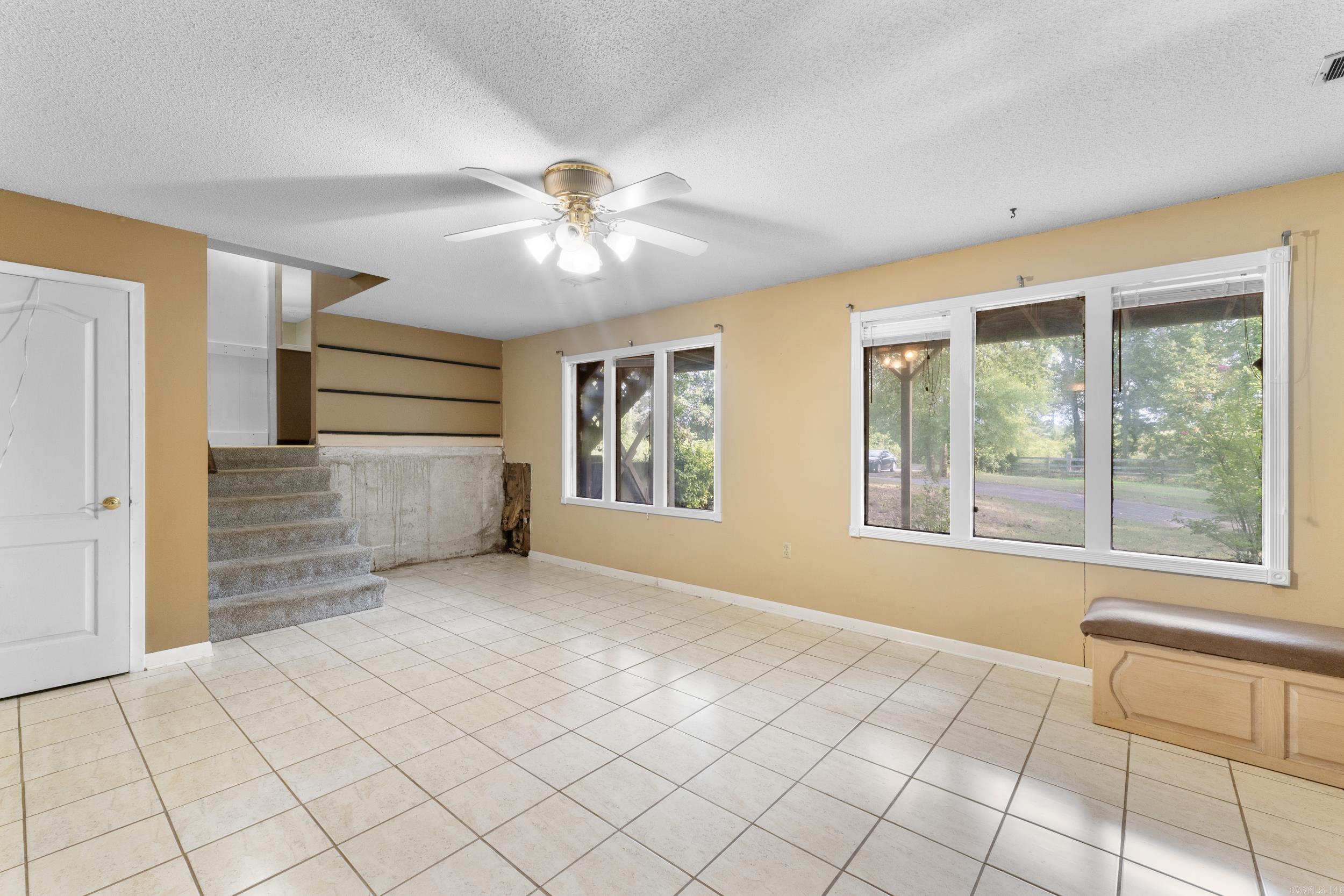 45 E Pleasant Valley Road