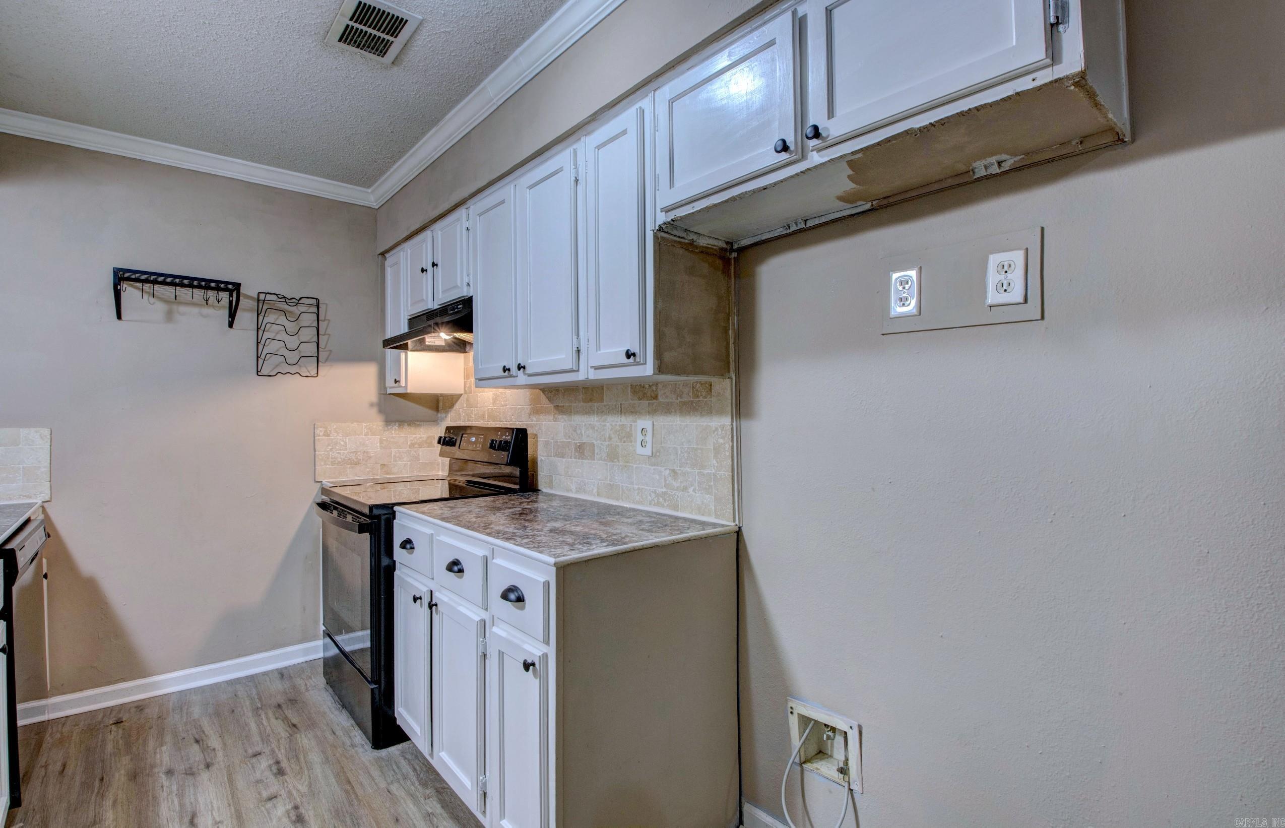 48 Parkridge Dr